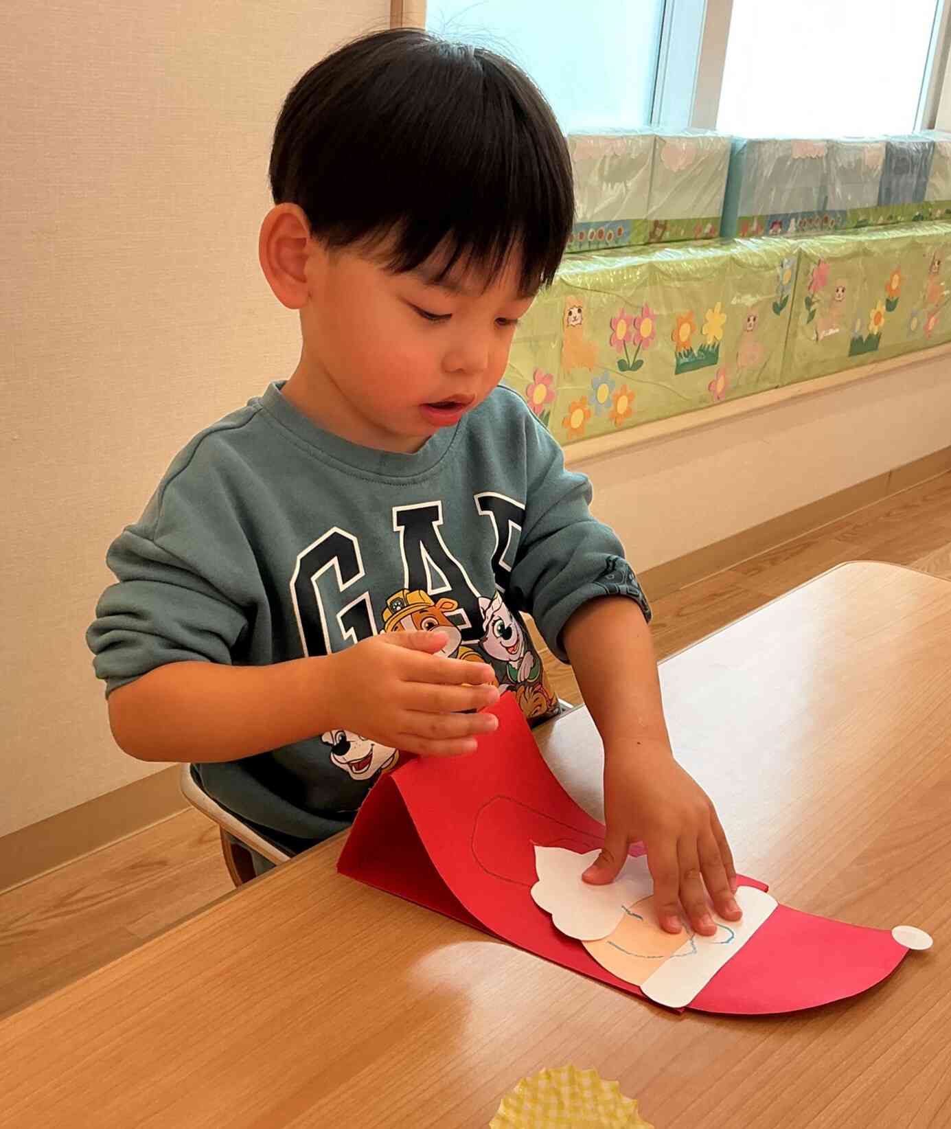 指のりを使ってぺたっ