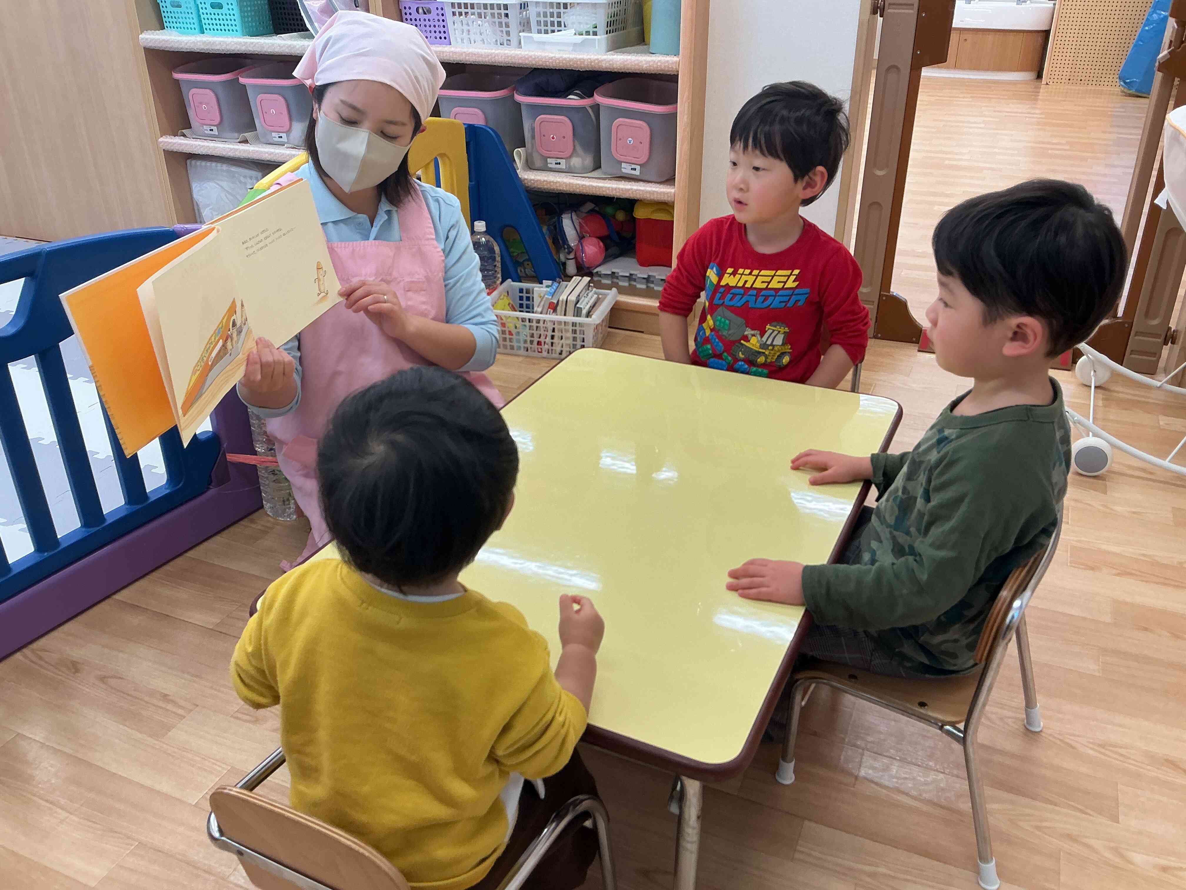 絵本も読んでもらったよ！