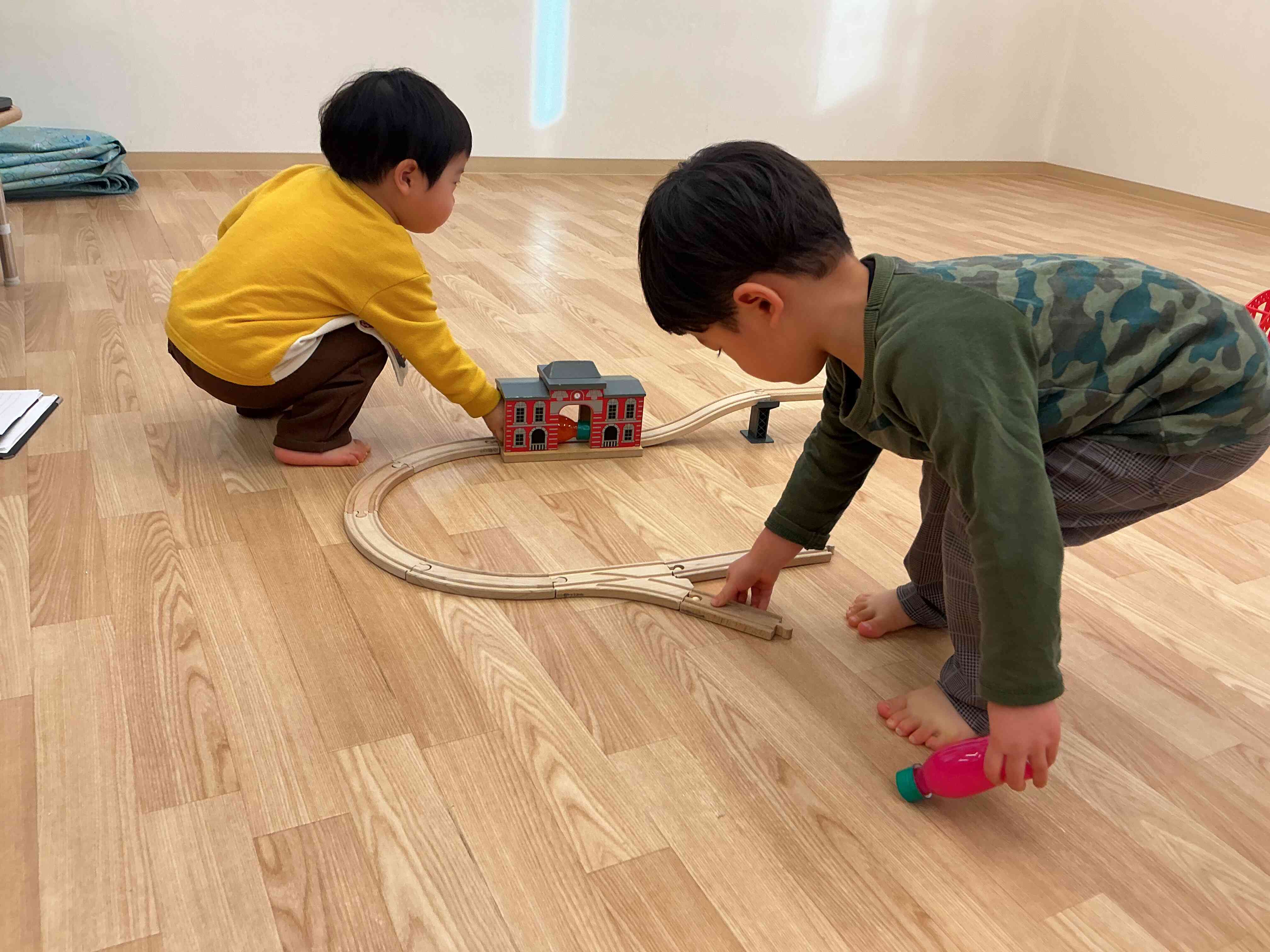 大好きな電車遊び♡