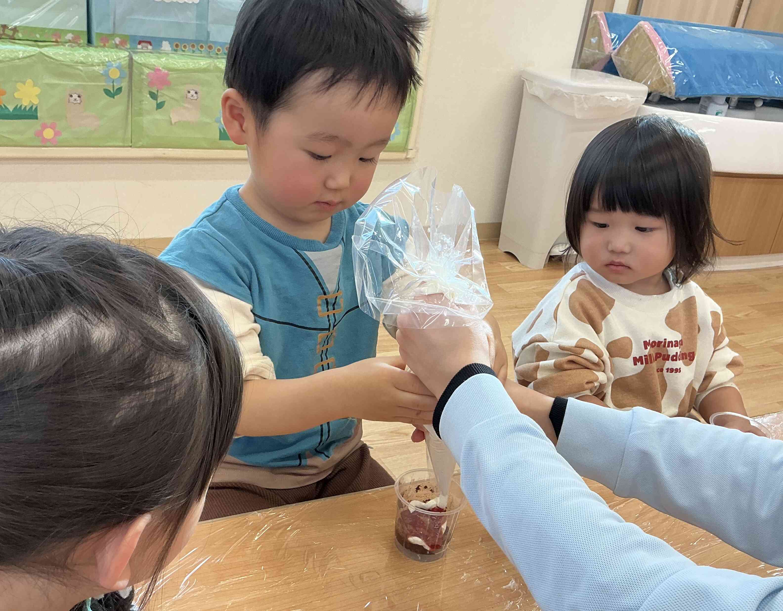 クリームを絞るよ!