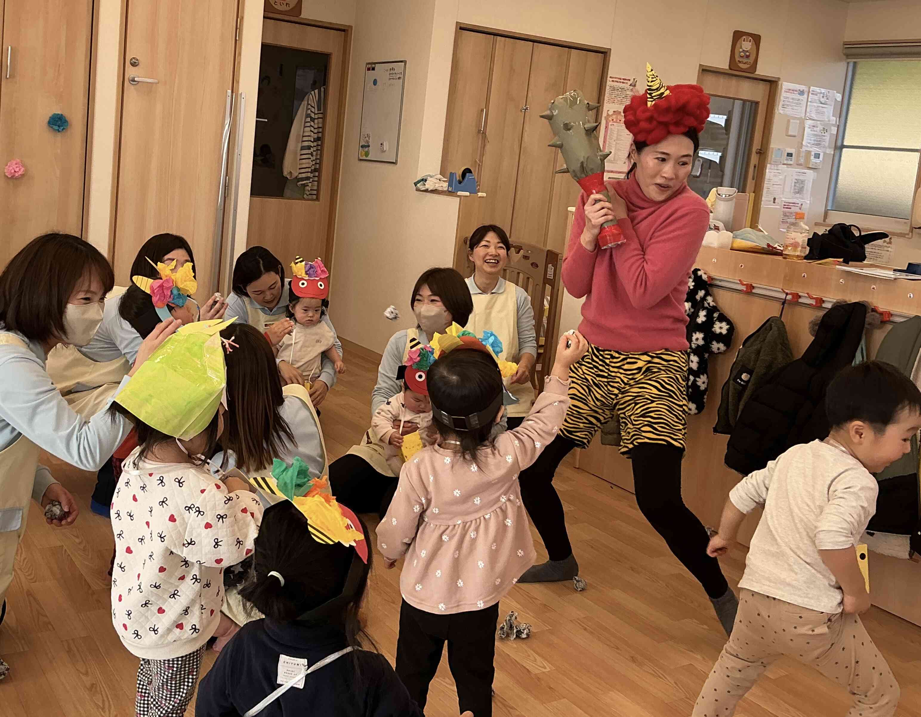 元気な子どもたちに鬼も退散して行きました