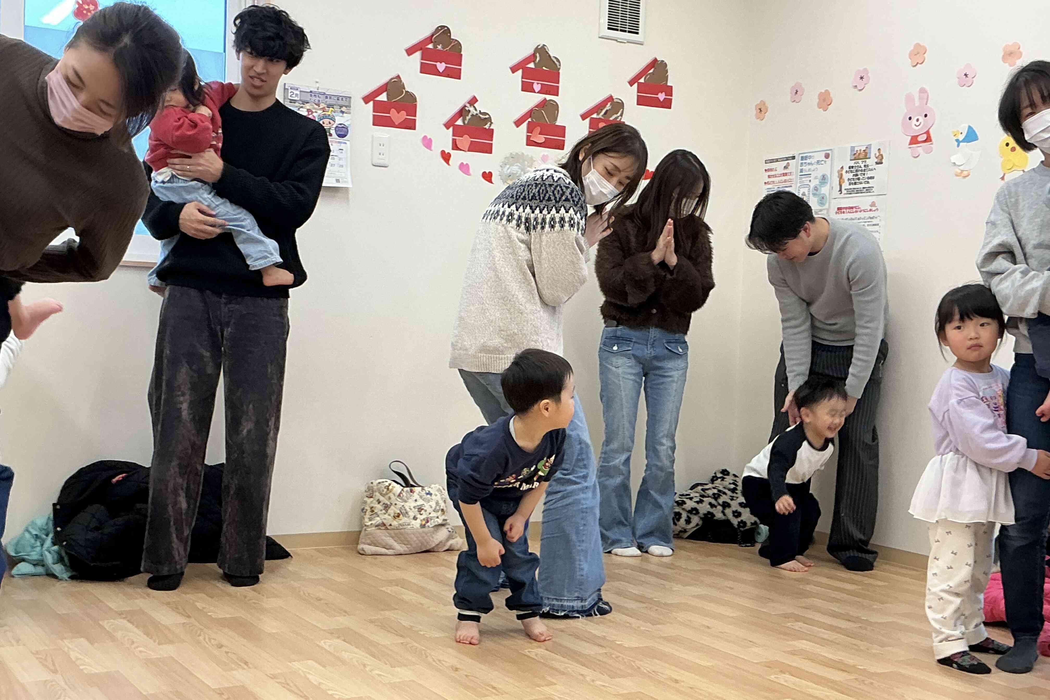 ひっつきもっつきでママとくっついちゃった