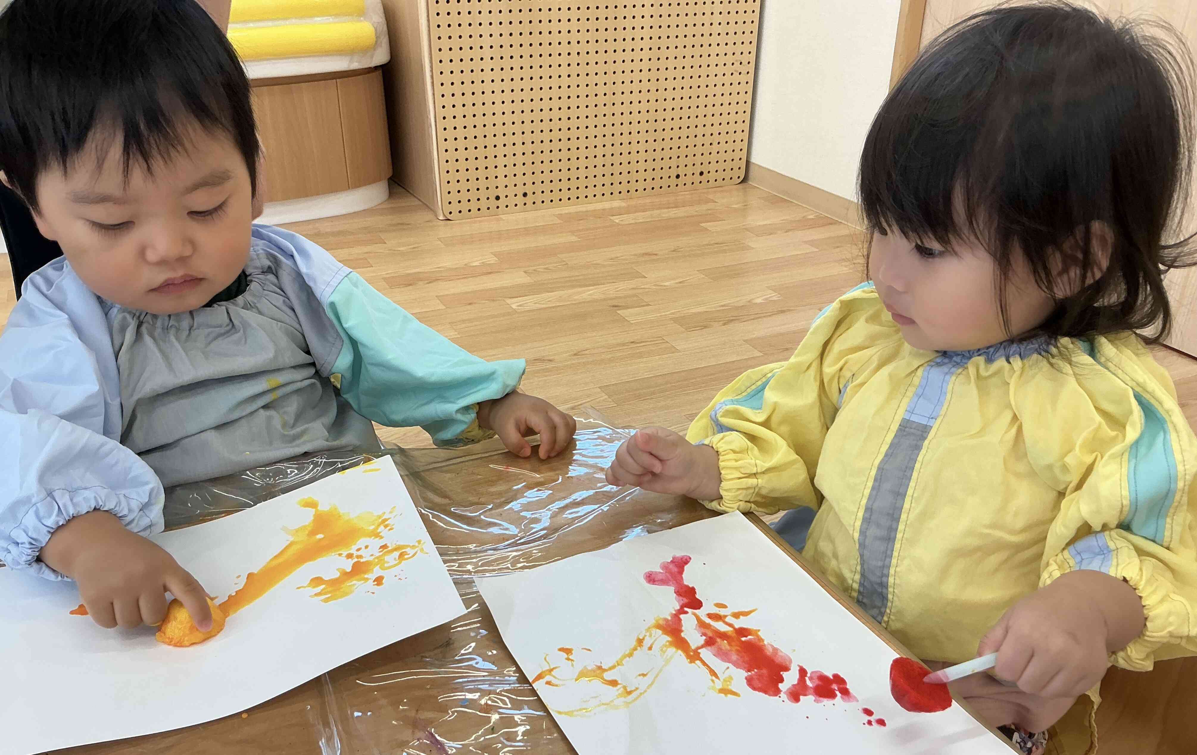 7月のあひる組の様子(かき氷製作&スイカボール作り)
