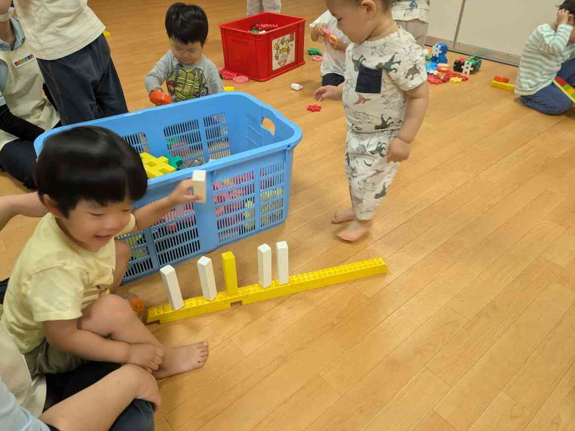 ブロックを繋げて・・・何ができるかな？