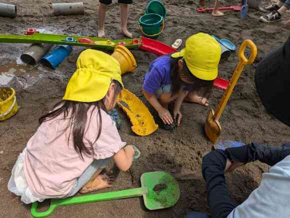 裸足になってダイナミックに!