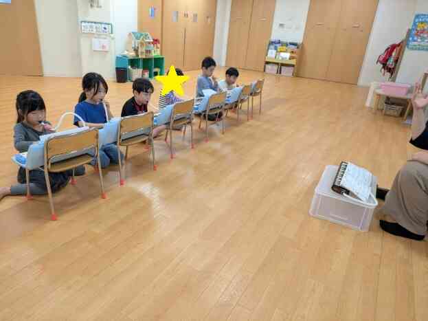 講師の先生のお話をしっかり聞いて挑戦します。