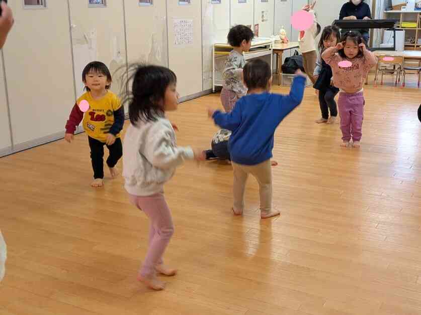 リトミック（1.2歳合同）