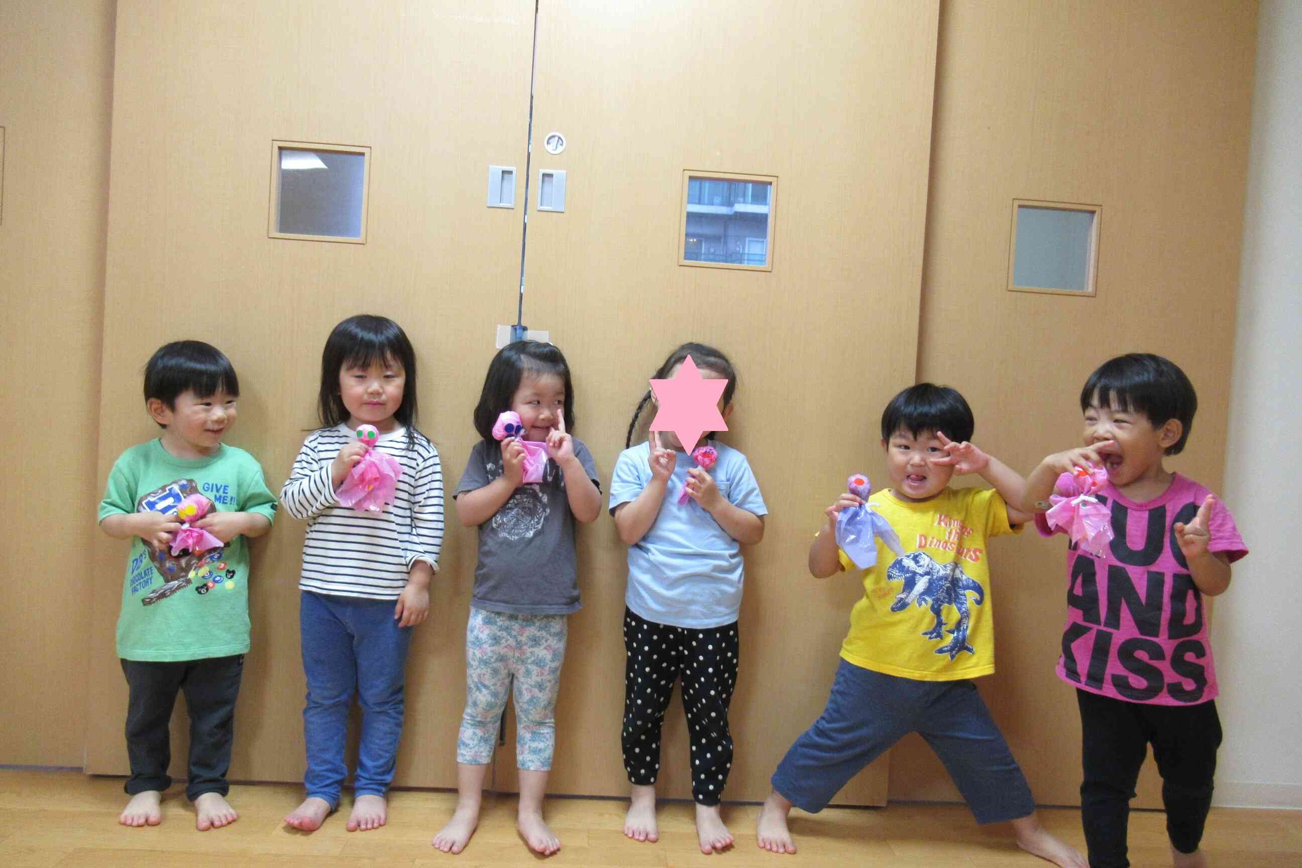 ぱんだ組(3歳児)だよ。最近は、ぽーずを決めることがお気に入りだよ。