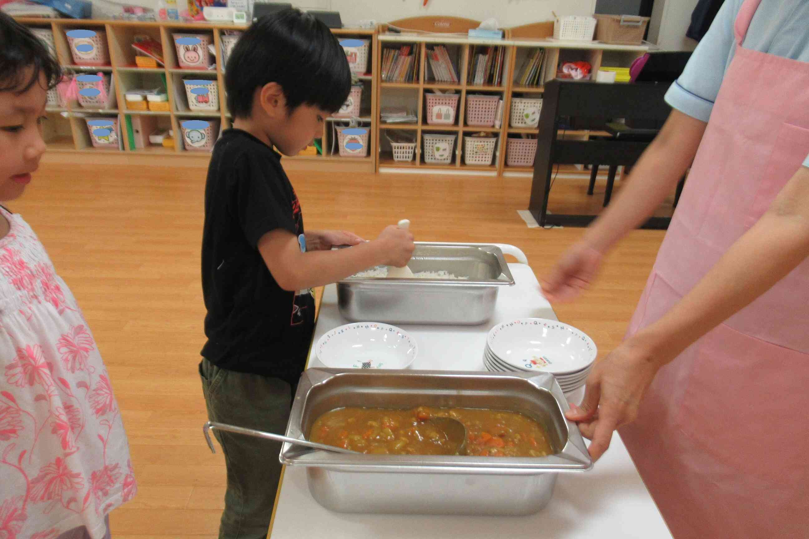 うーんと、ルーも入れるから…これくらいかなぁ