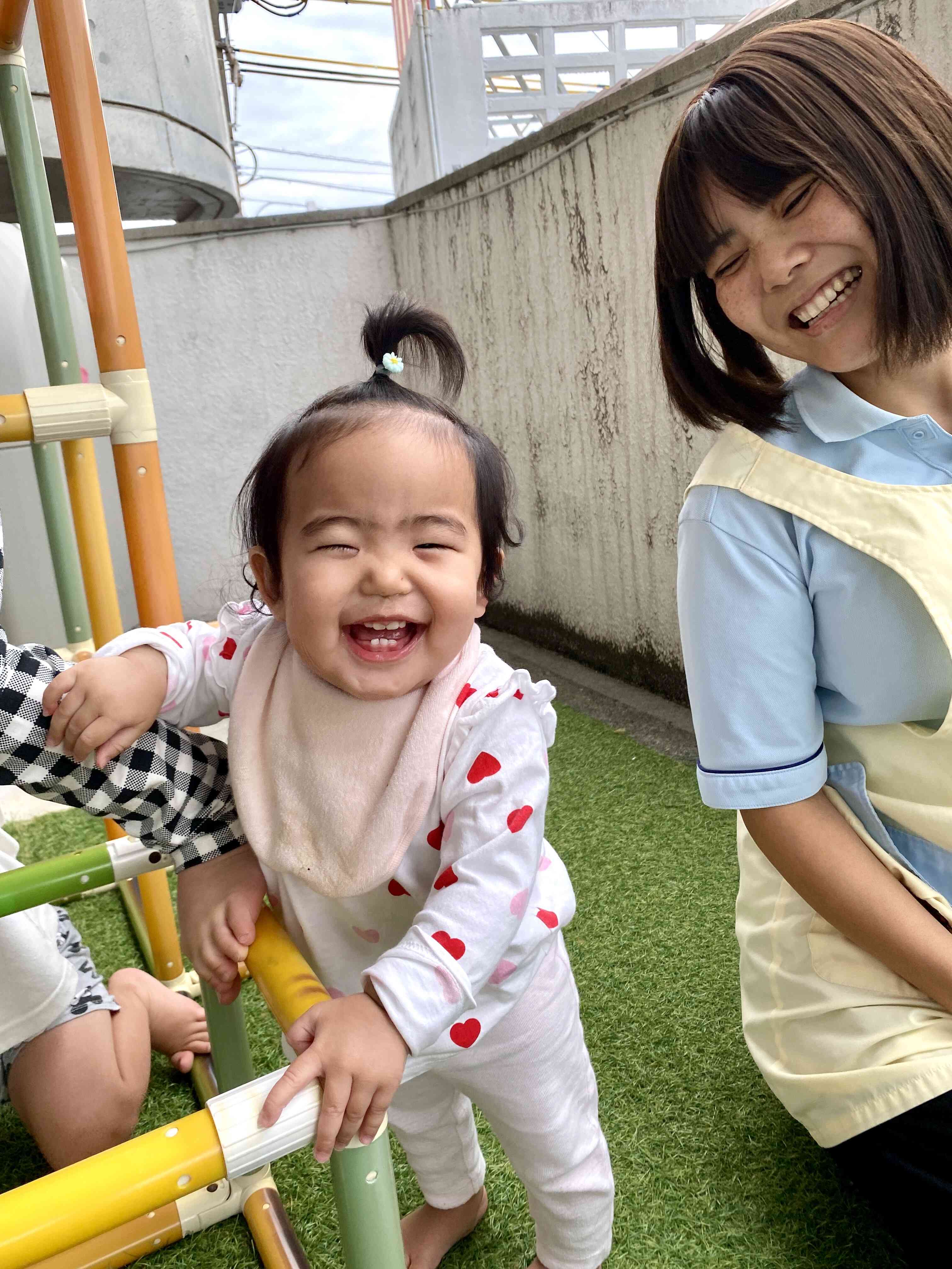 ジャングルジムにつかまって♪