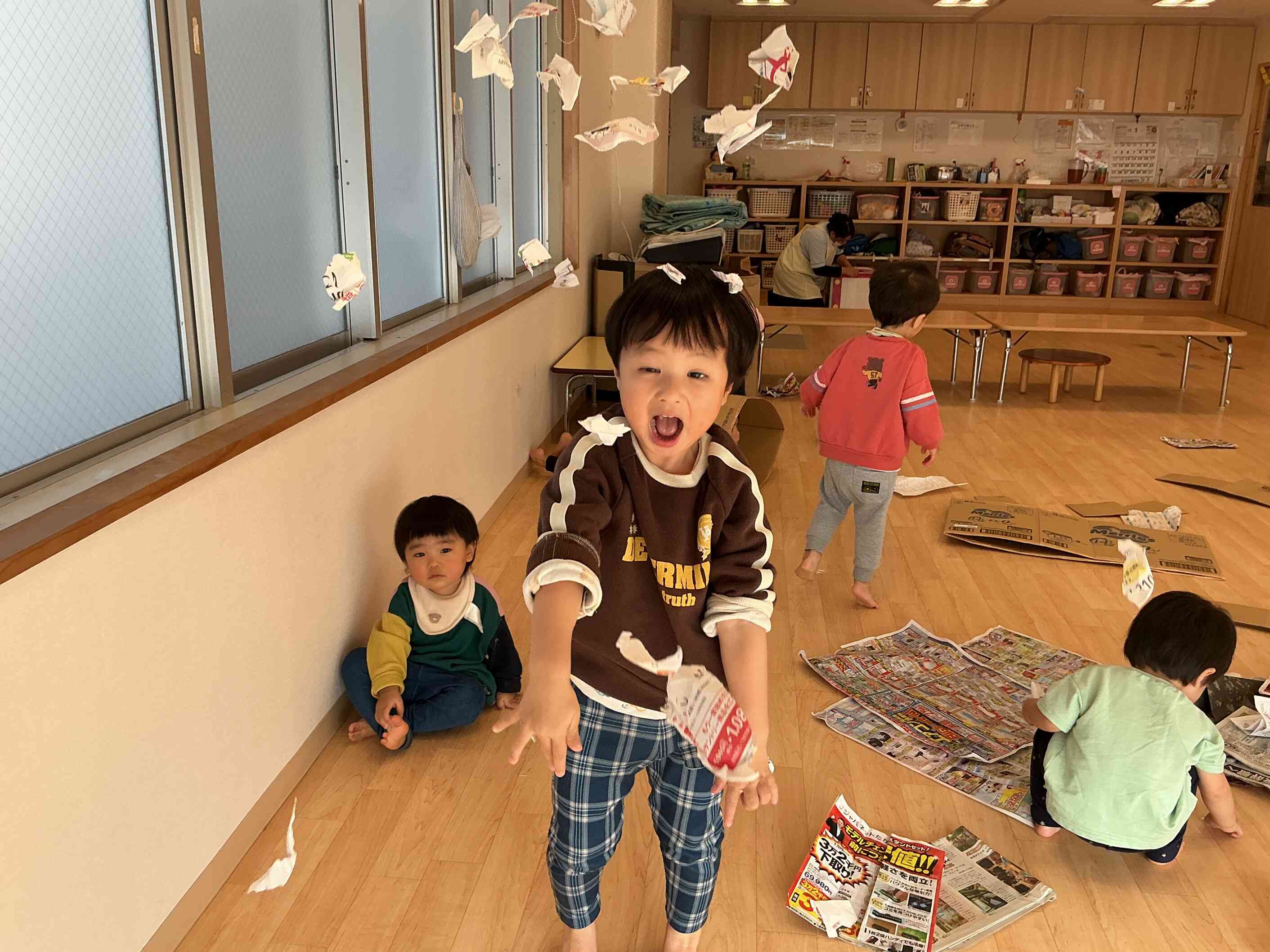 ★新聞紙遊び★