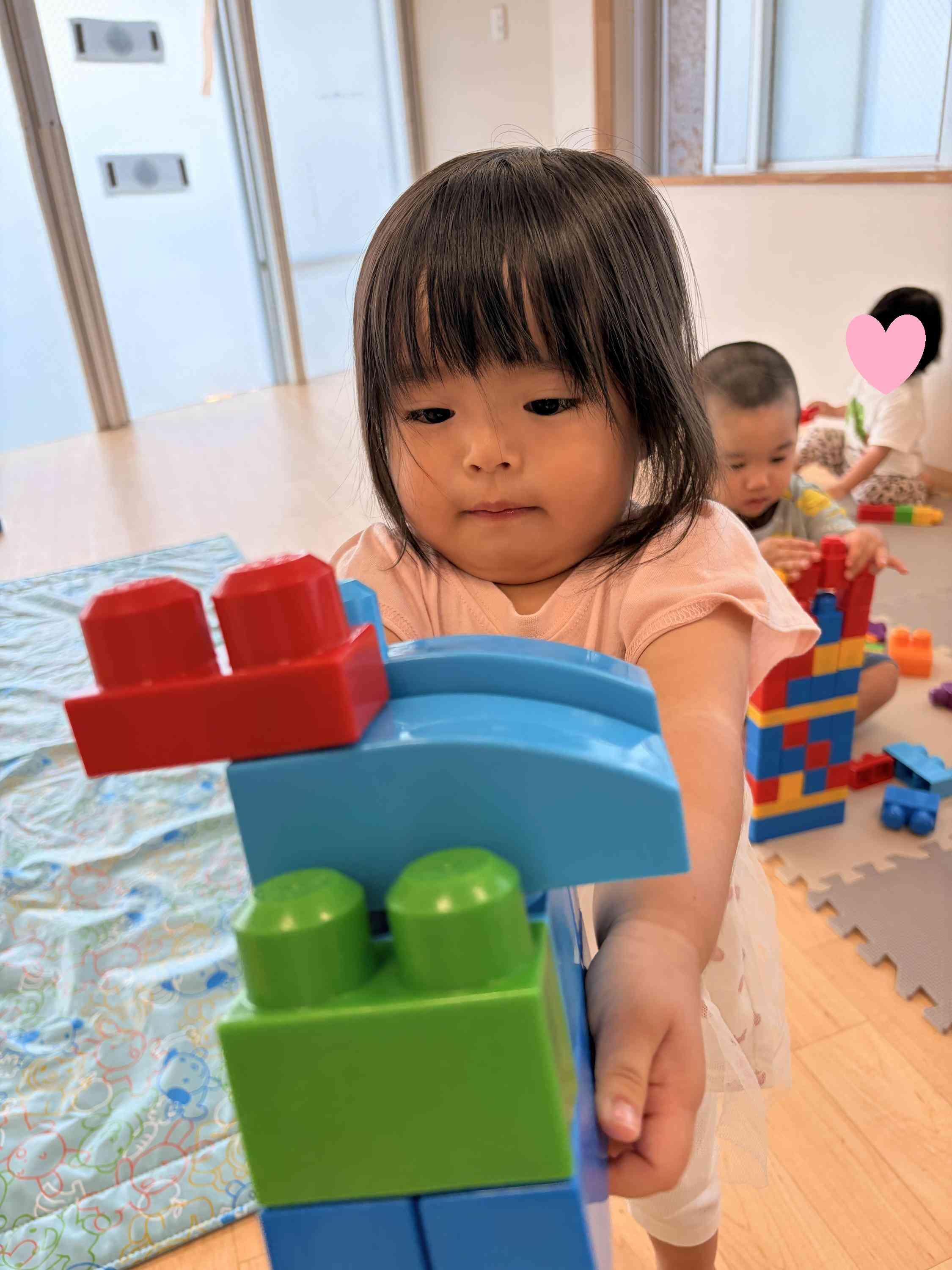 せんせい、はいどうぞっ