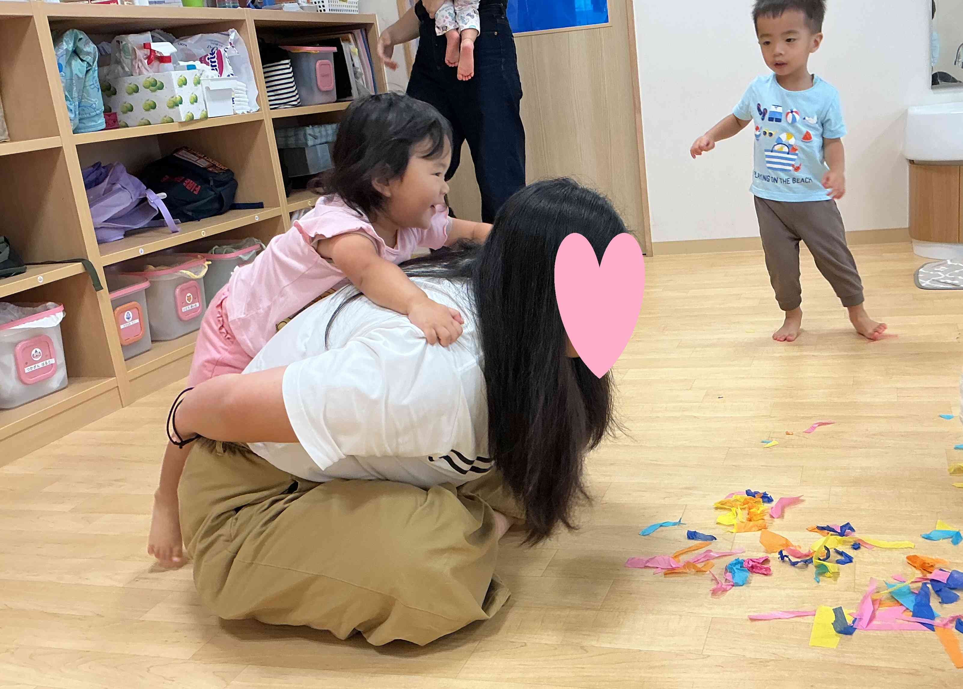 ママー!嬉しさいっぱい、大はしゃぎです♪