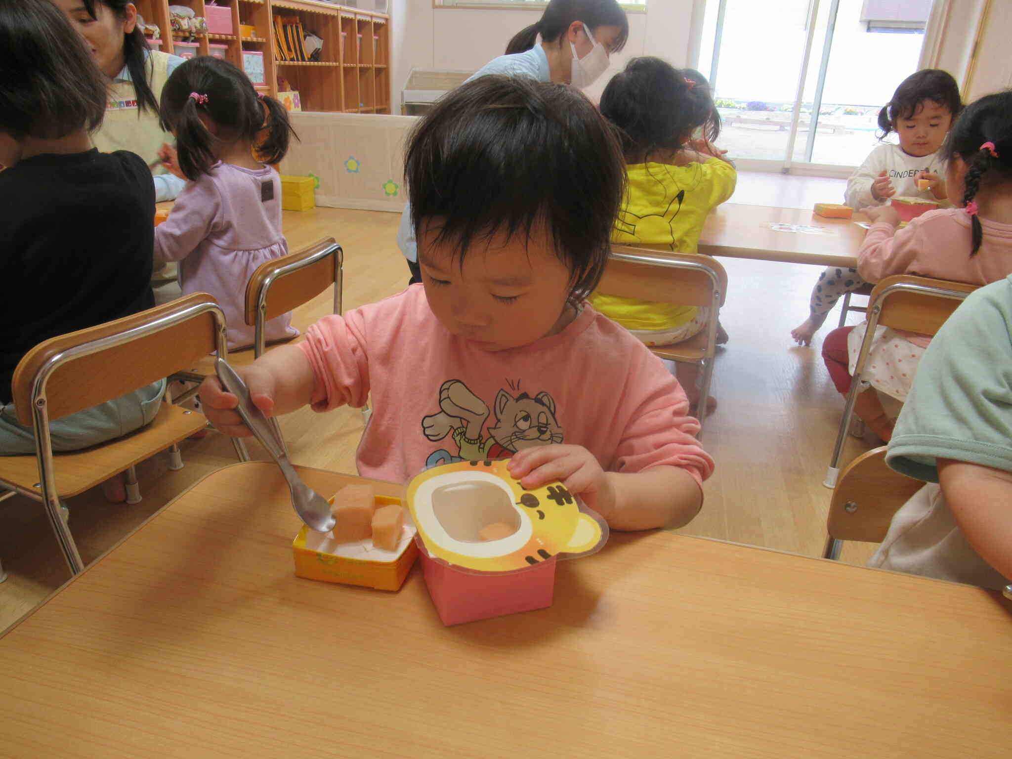 スプーン上手に使えるかな