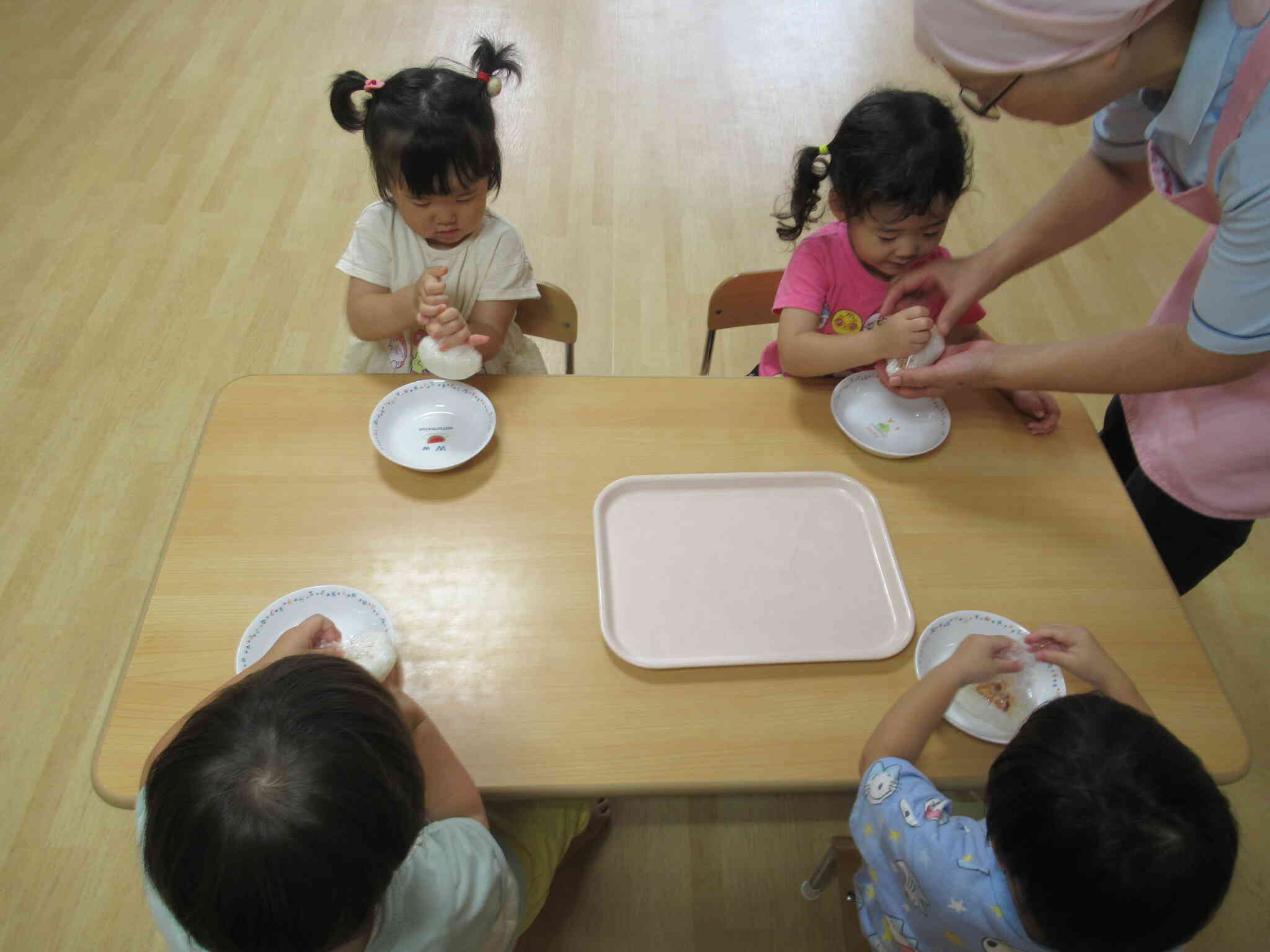 にぎにぎギュッギュッ！