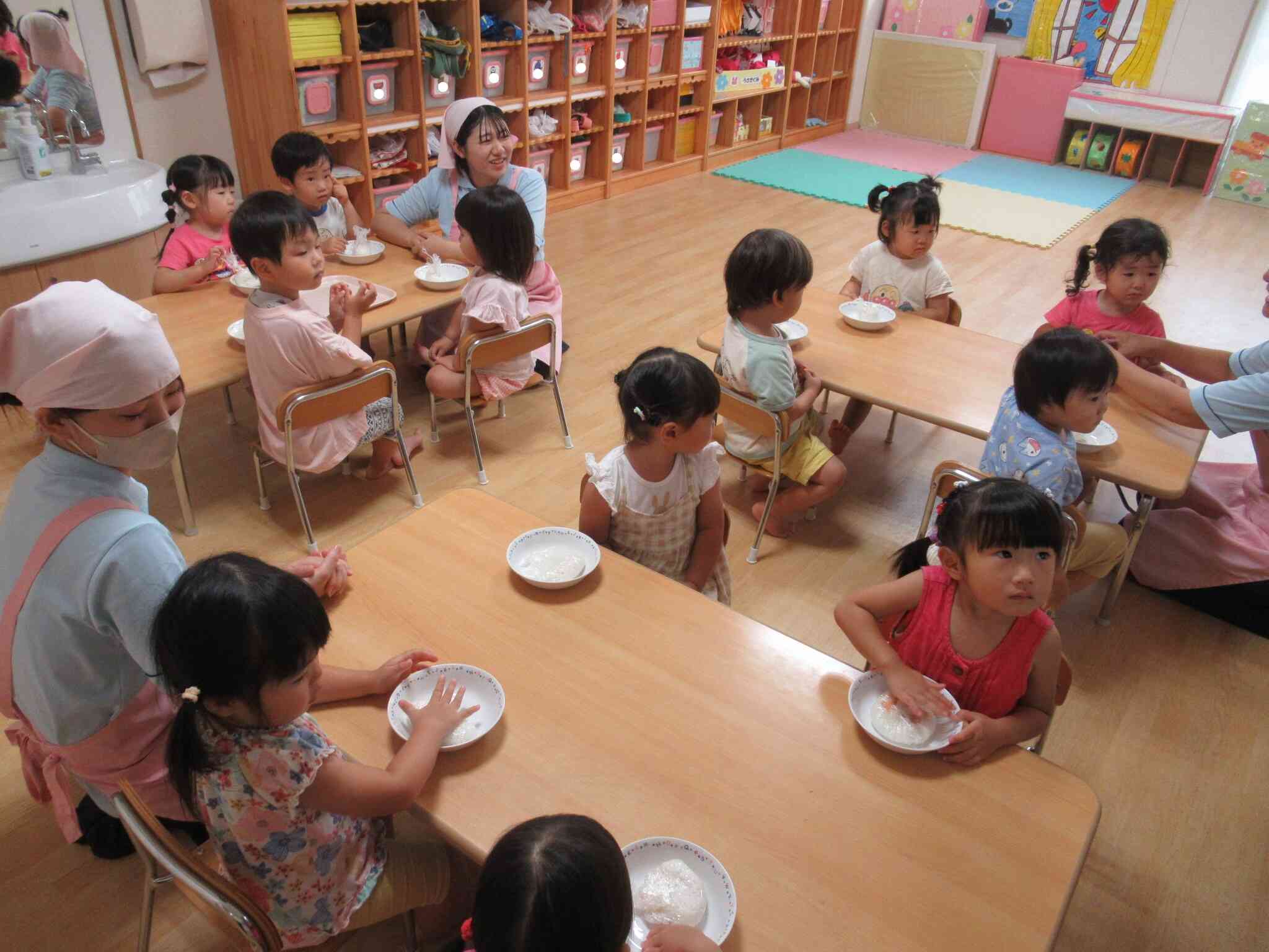 食育 2歳児クラス おにぎりを作ろう!