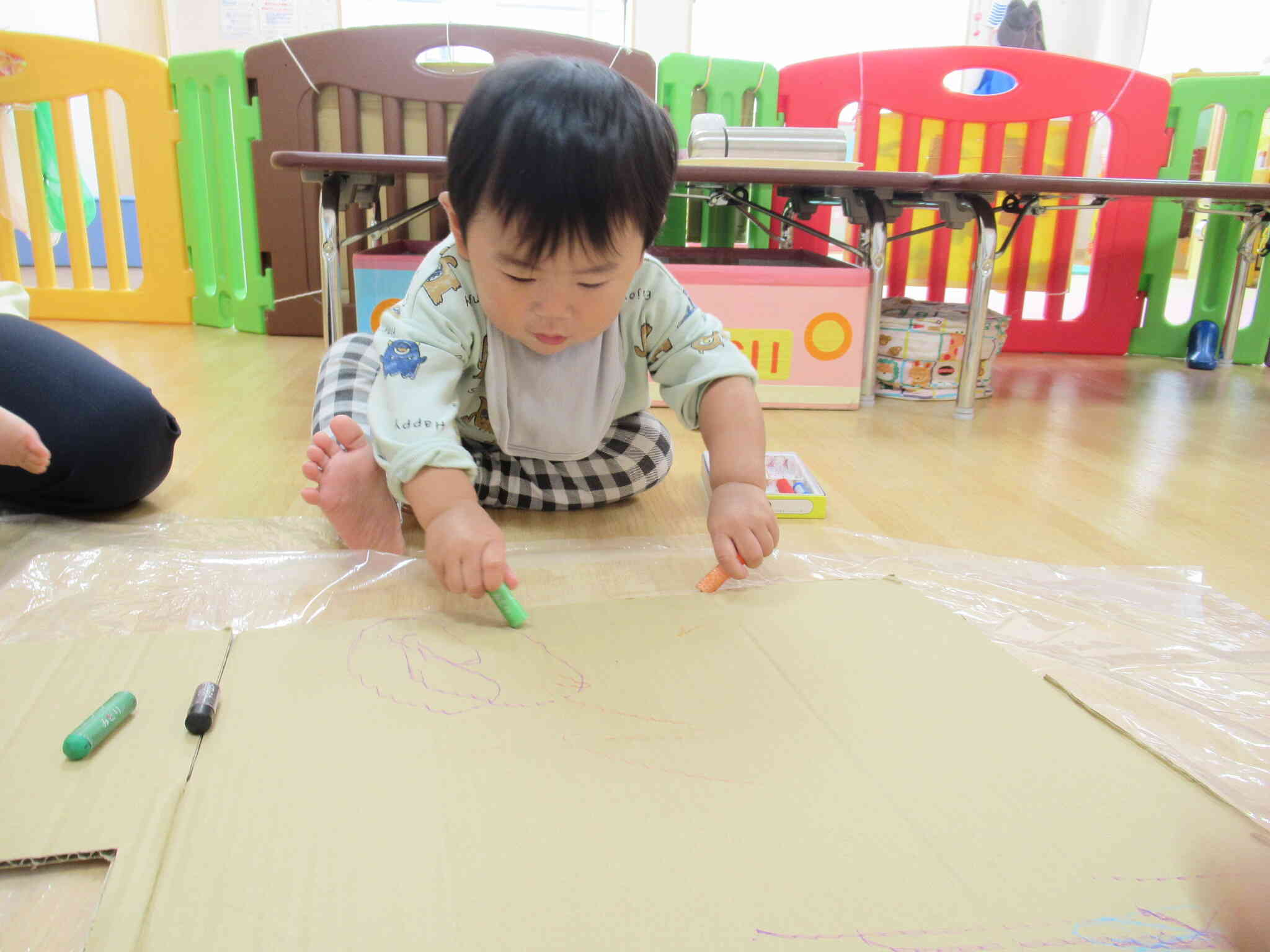 お絵描きもしちゃうぞ～