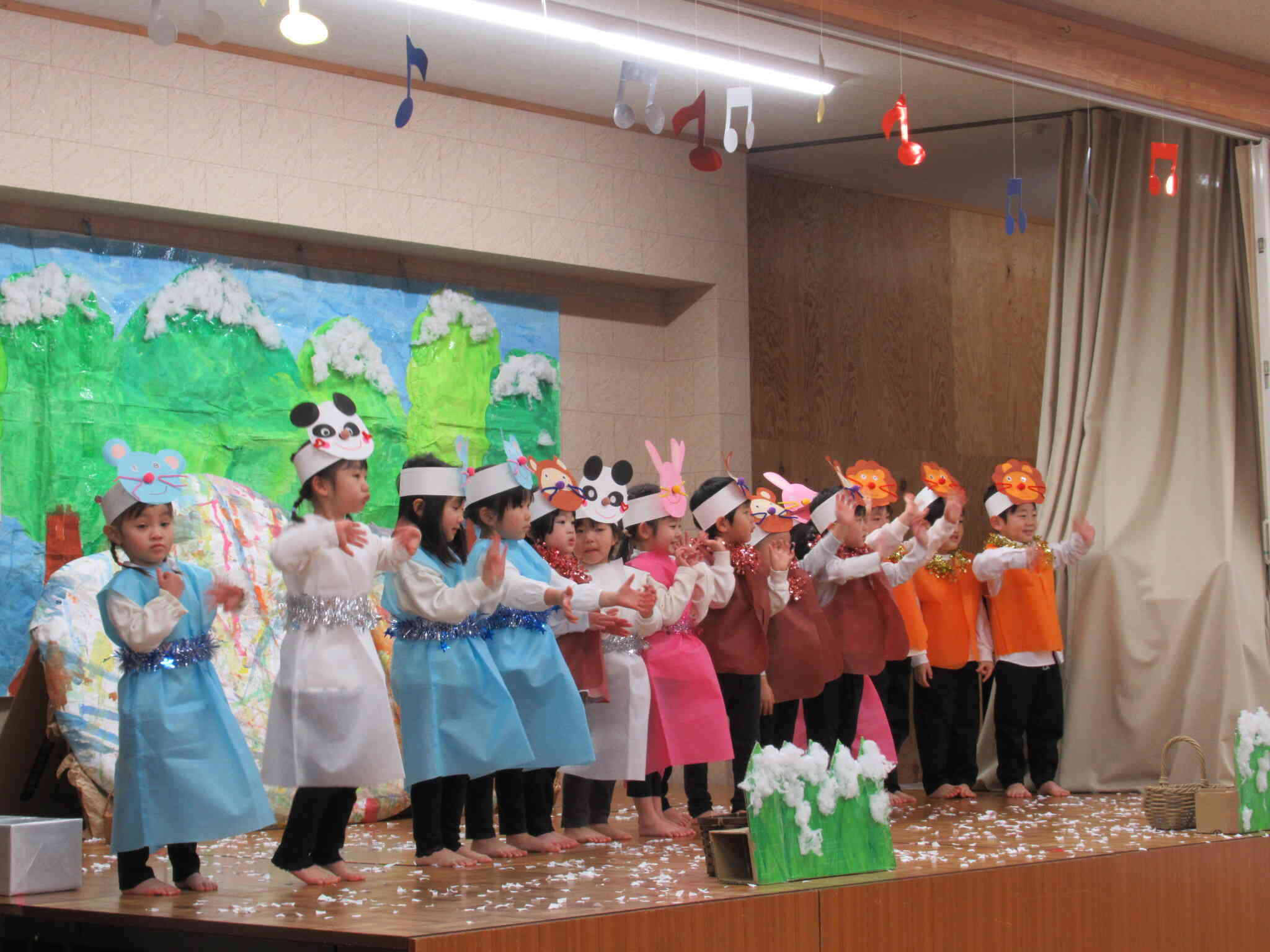 りす組（3歳児）です