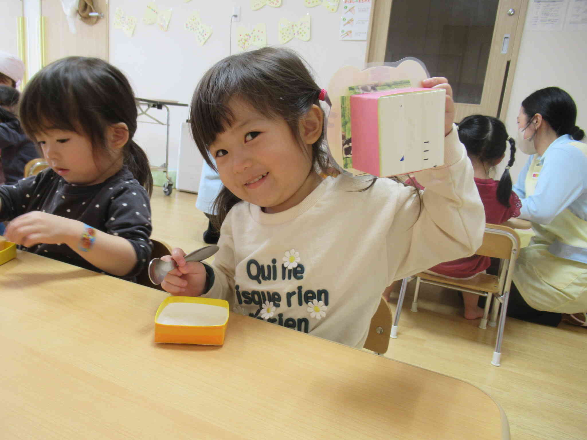 ２歳児（うさぎ組）食育活動楽しみました。