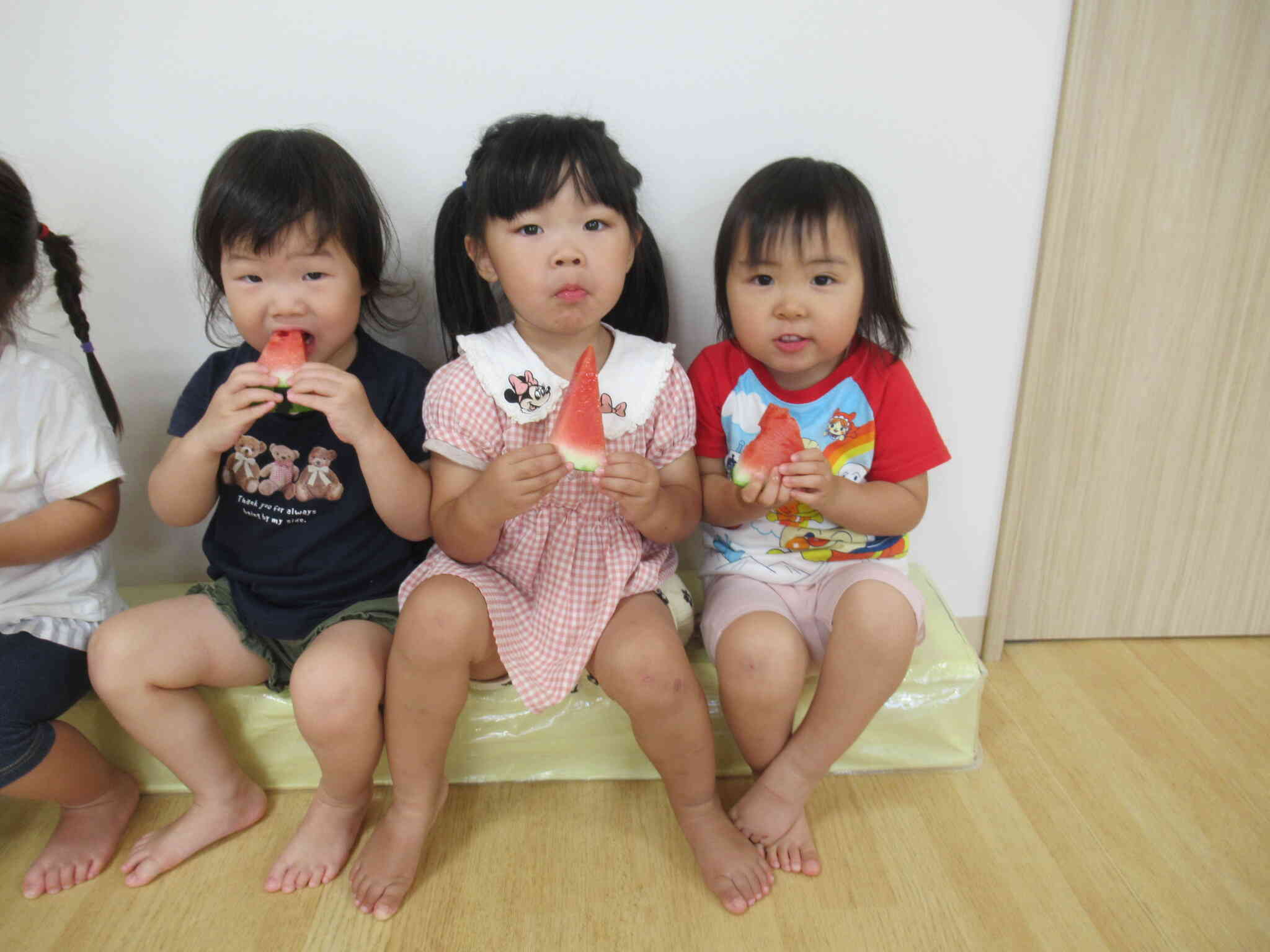 みんなですいかを食べたよ！