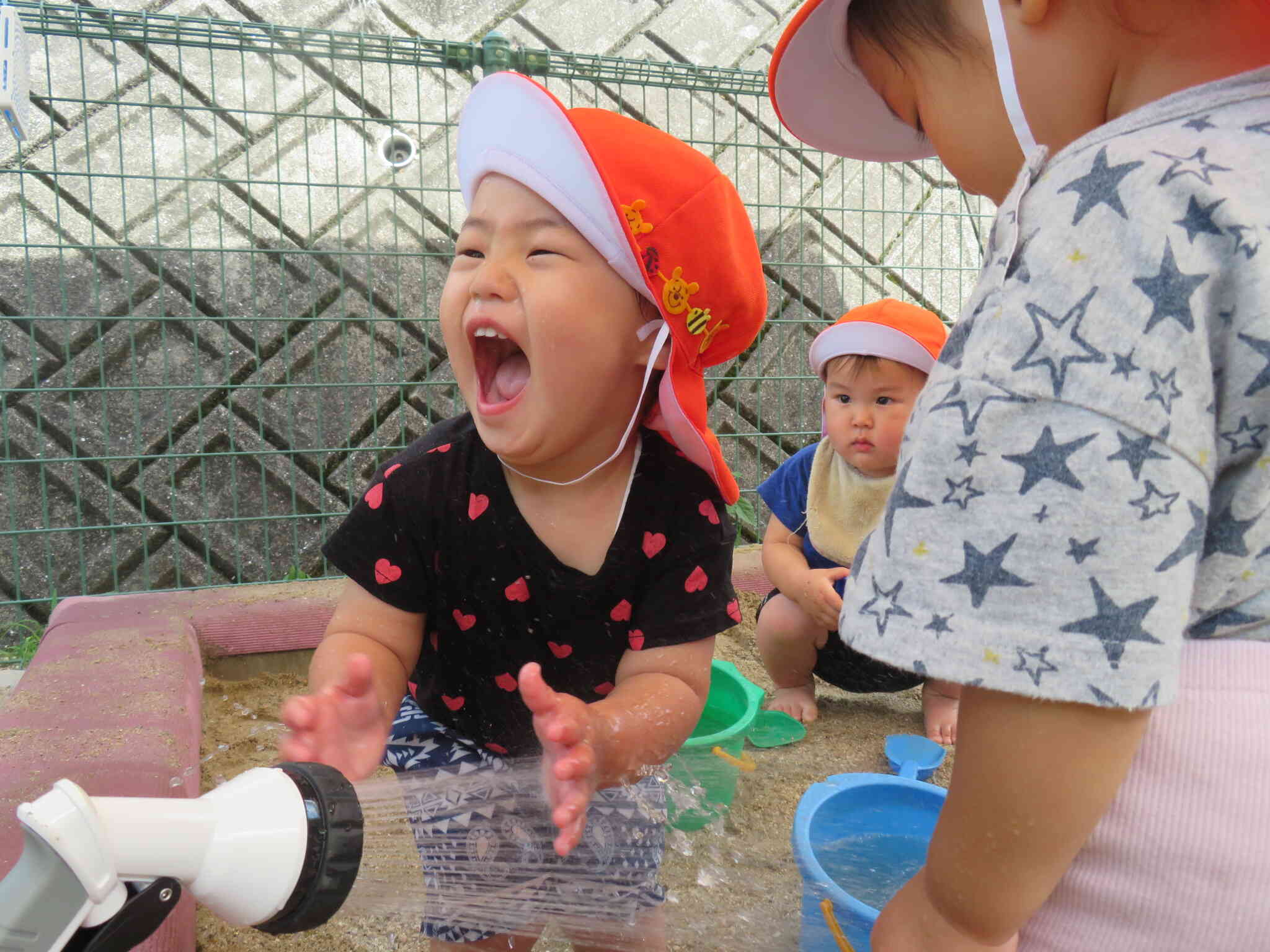 水