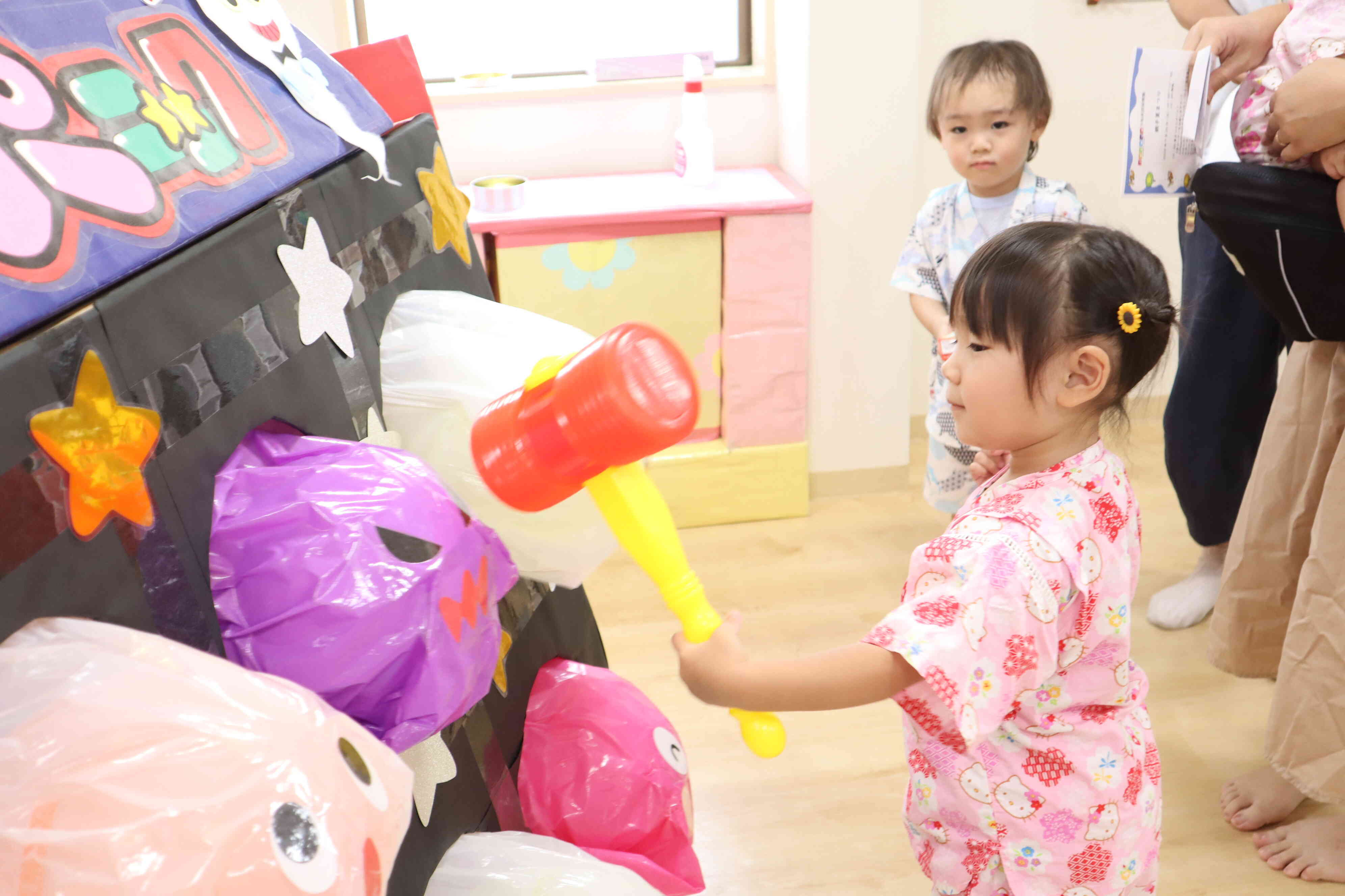 そっとそっとおばけにタッチ！？Yちゃん優し~くやっつけました。