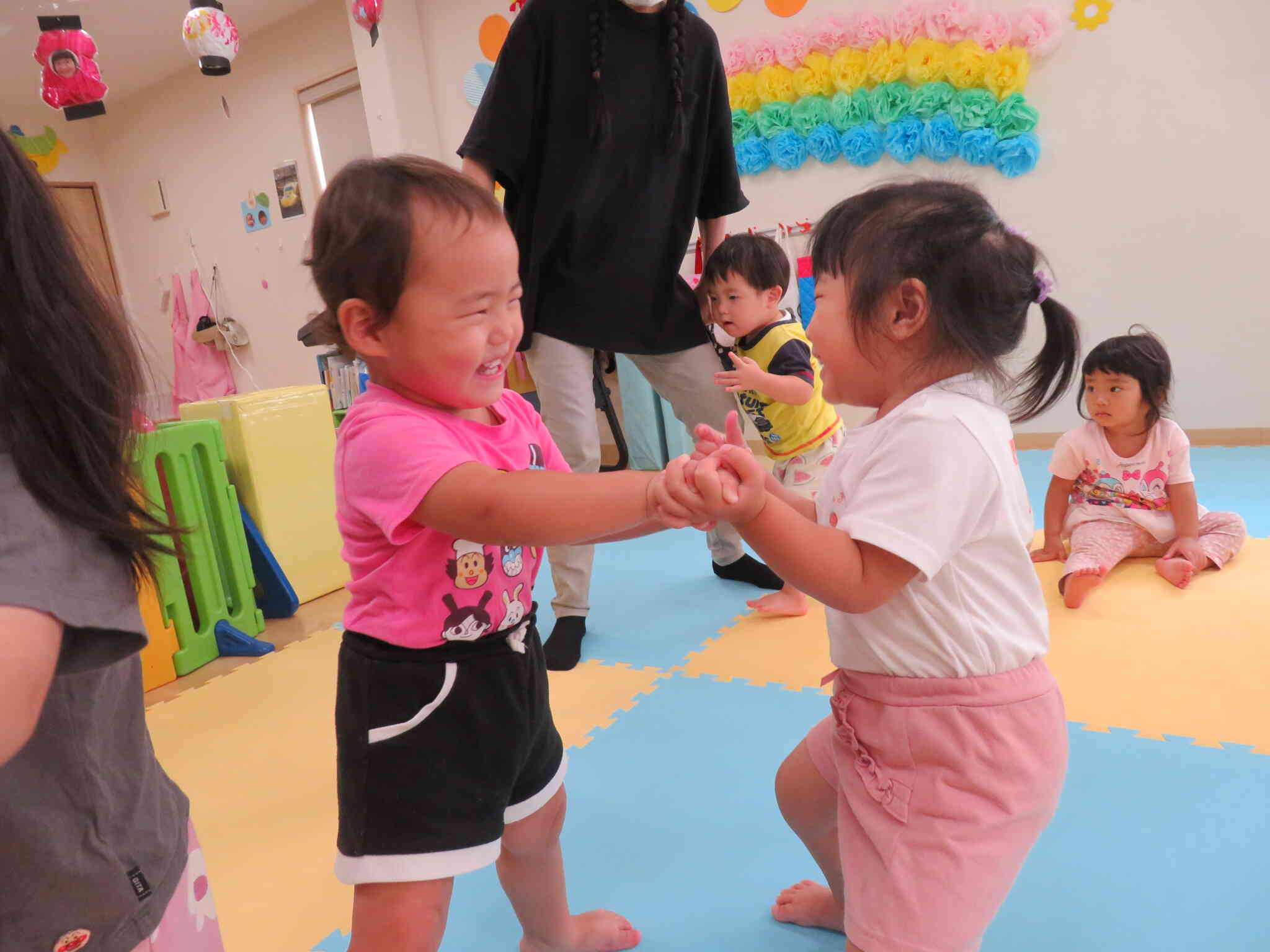 1歳児さん同士、2人ともとっても楽しんでいました。
