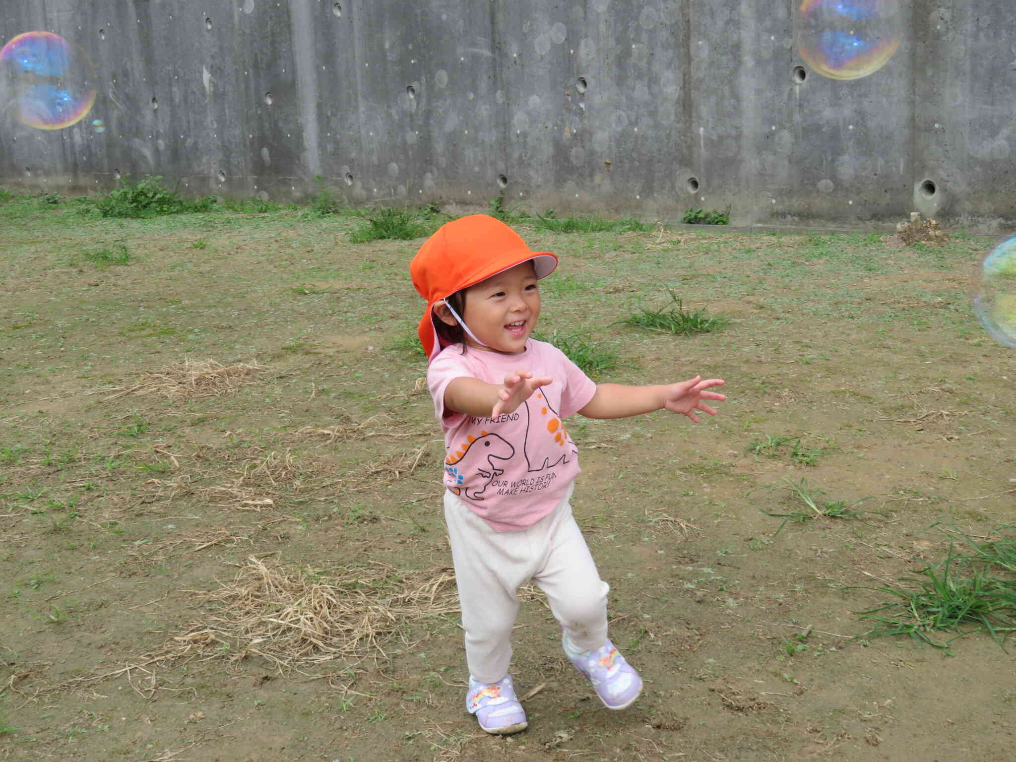 走ったあとはしゃぼん玉で遊んだよ。
