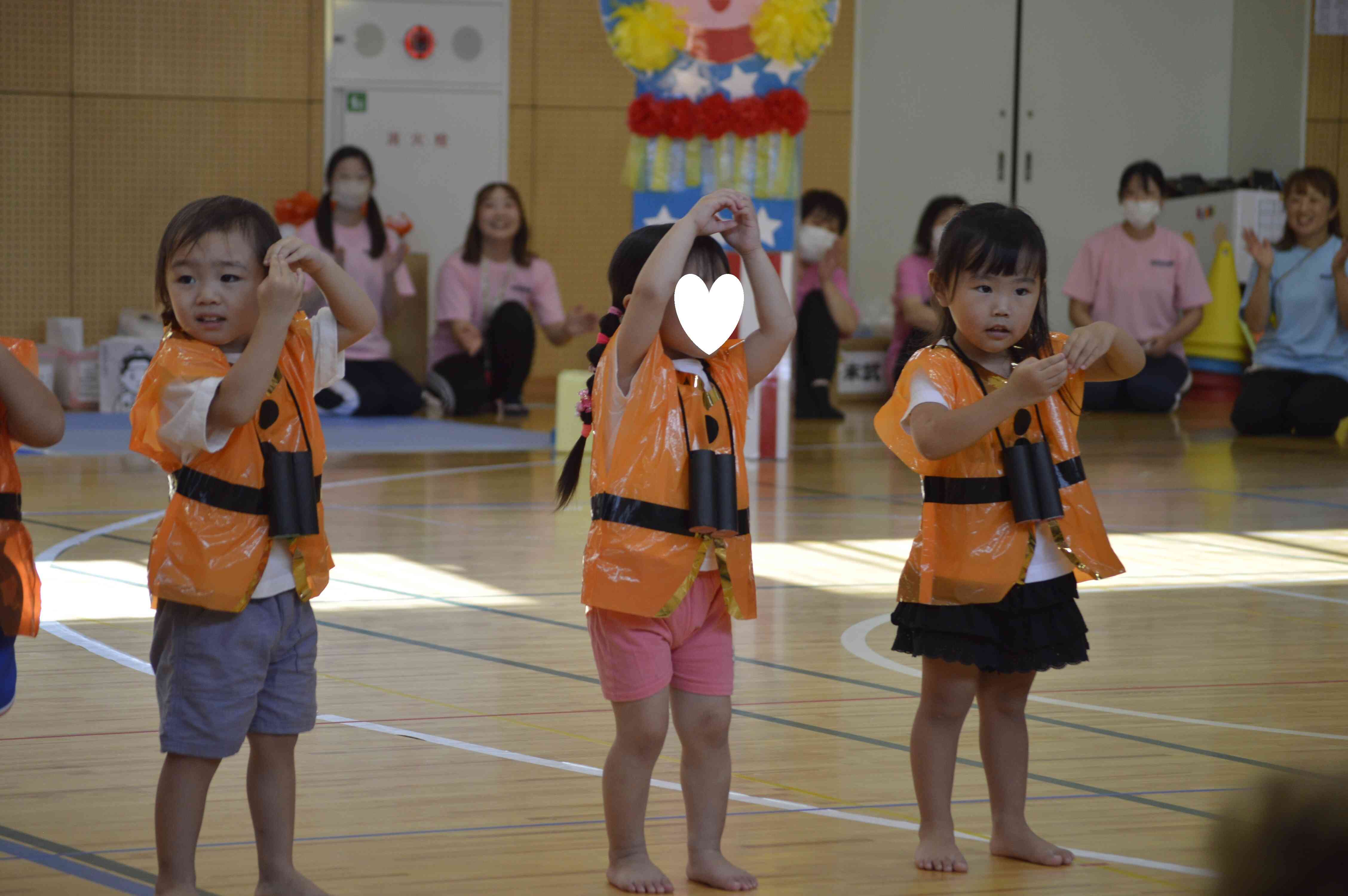 うさぎぐみ(2歳児)さんの『いろいろ探検隊』
