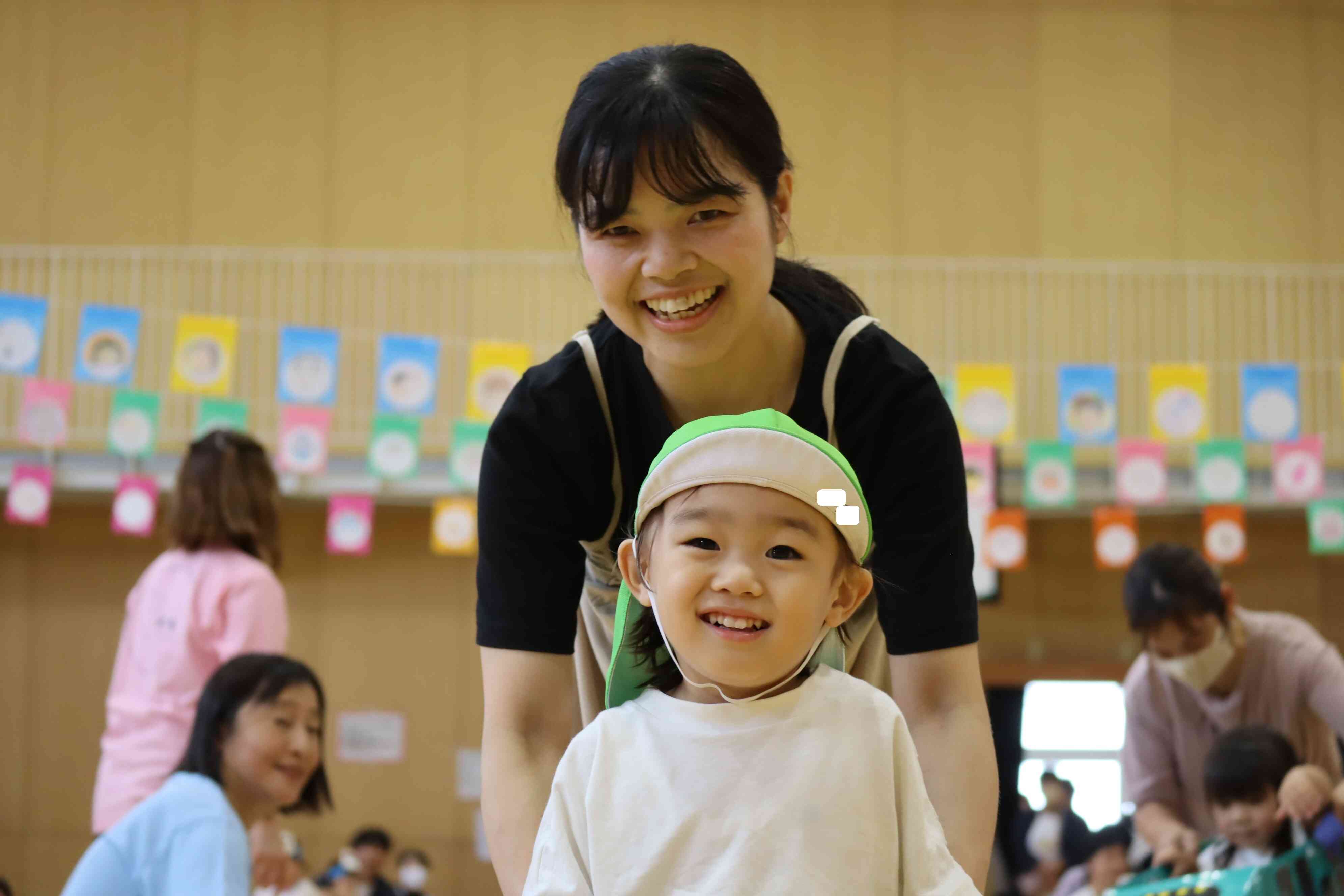 大好きな新幹線に乗れて、とっても嬉しそうなYくん。