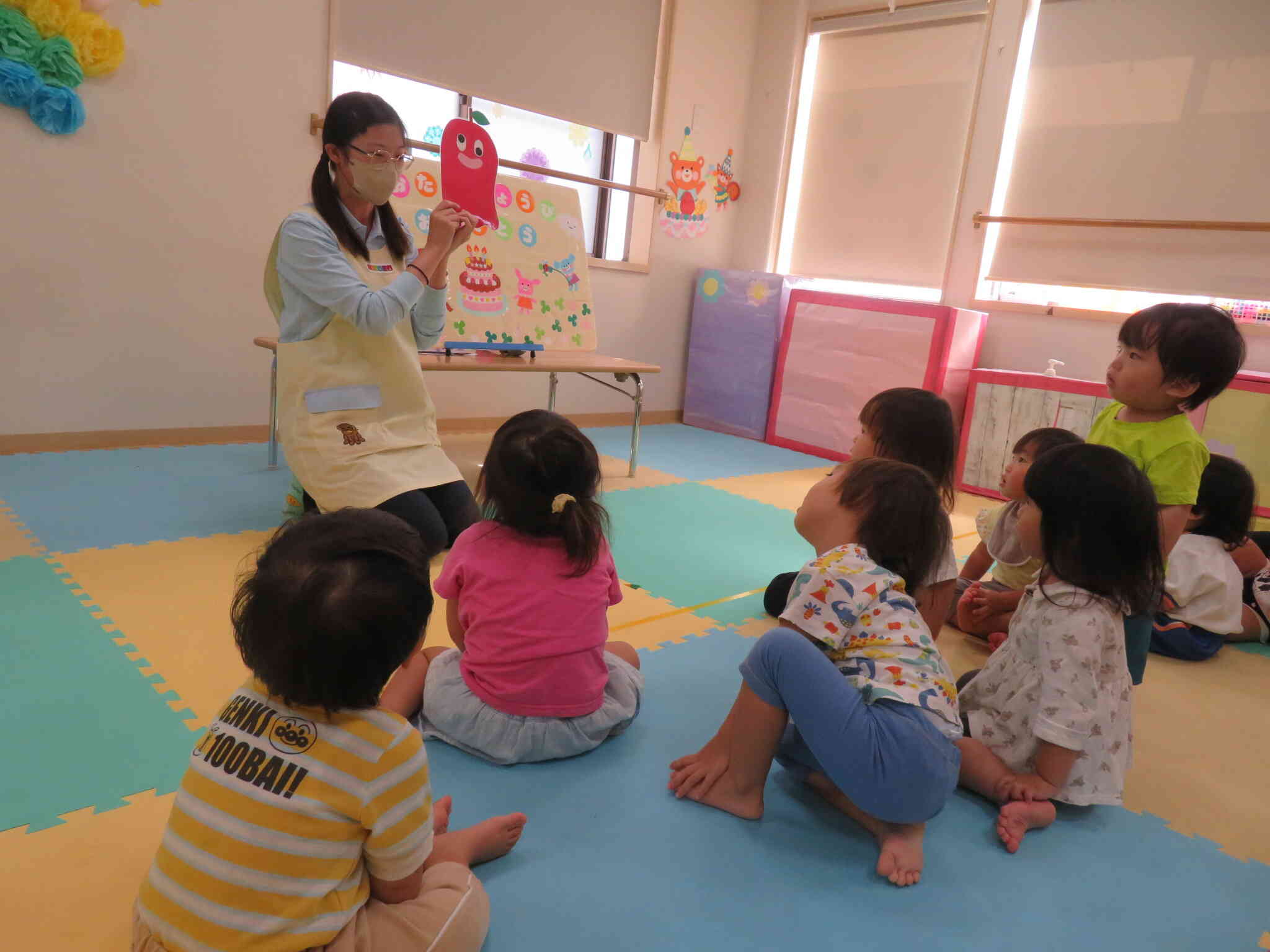リンゴ食べたら、赤くなっちゃったね。