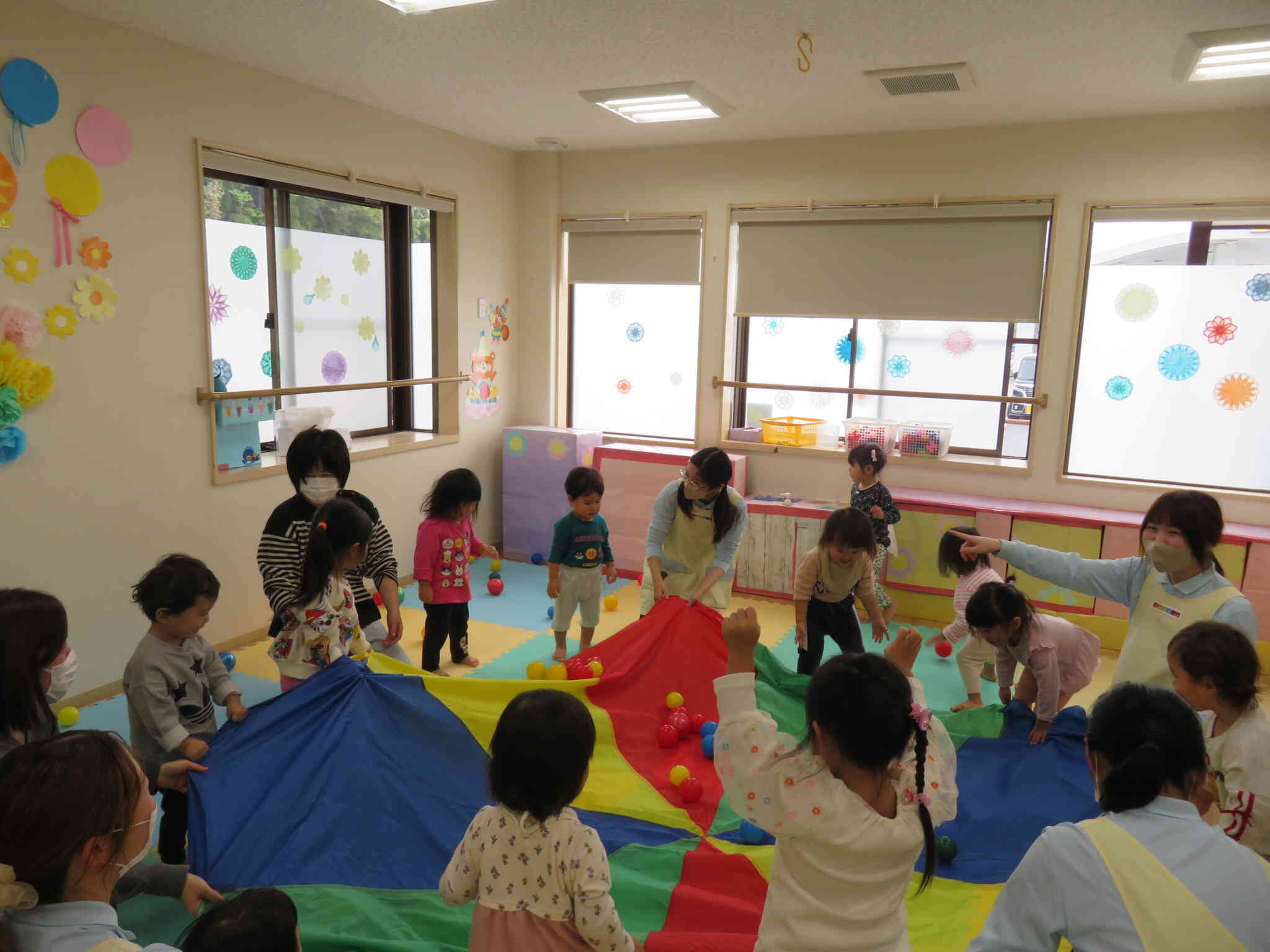 飛んでいったボールを集めるのもとっても上手。一緒に遊んでくれてありがとう、また遊ぼうね。