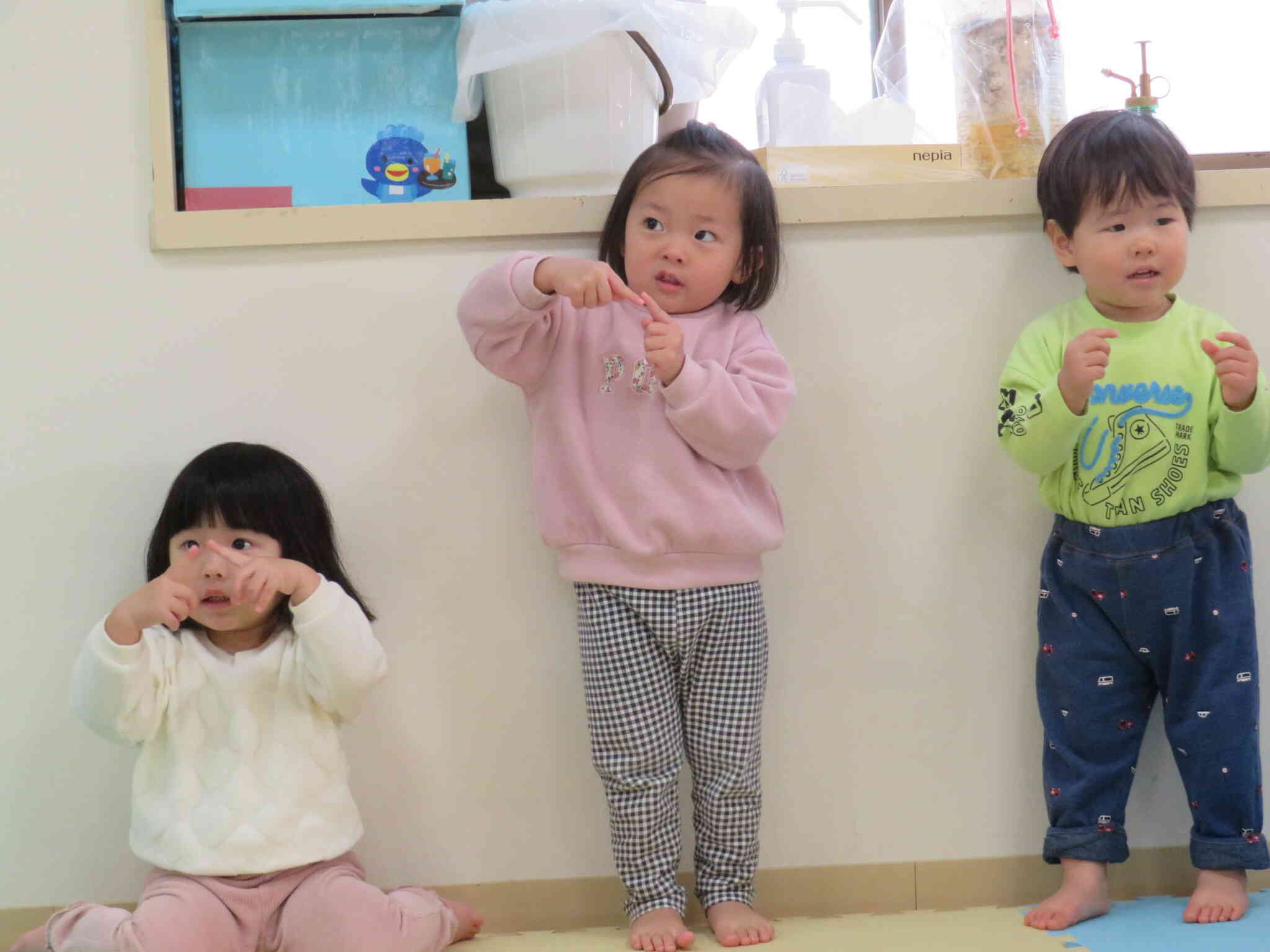 身振り手振りで歌うのもばっちり。