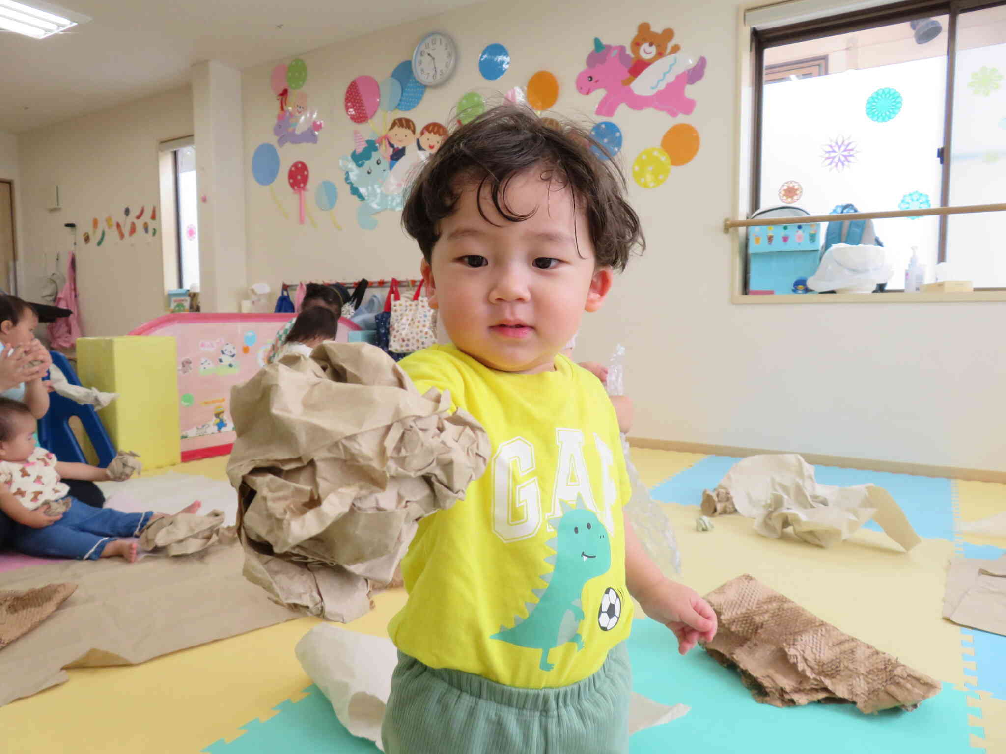 「せんせい、どうぞ♪」