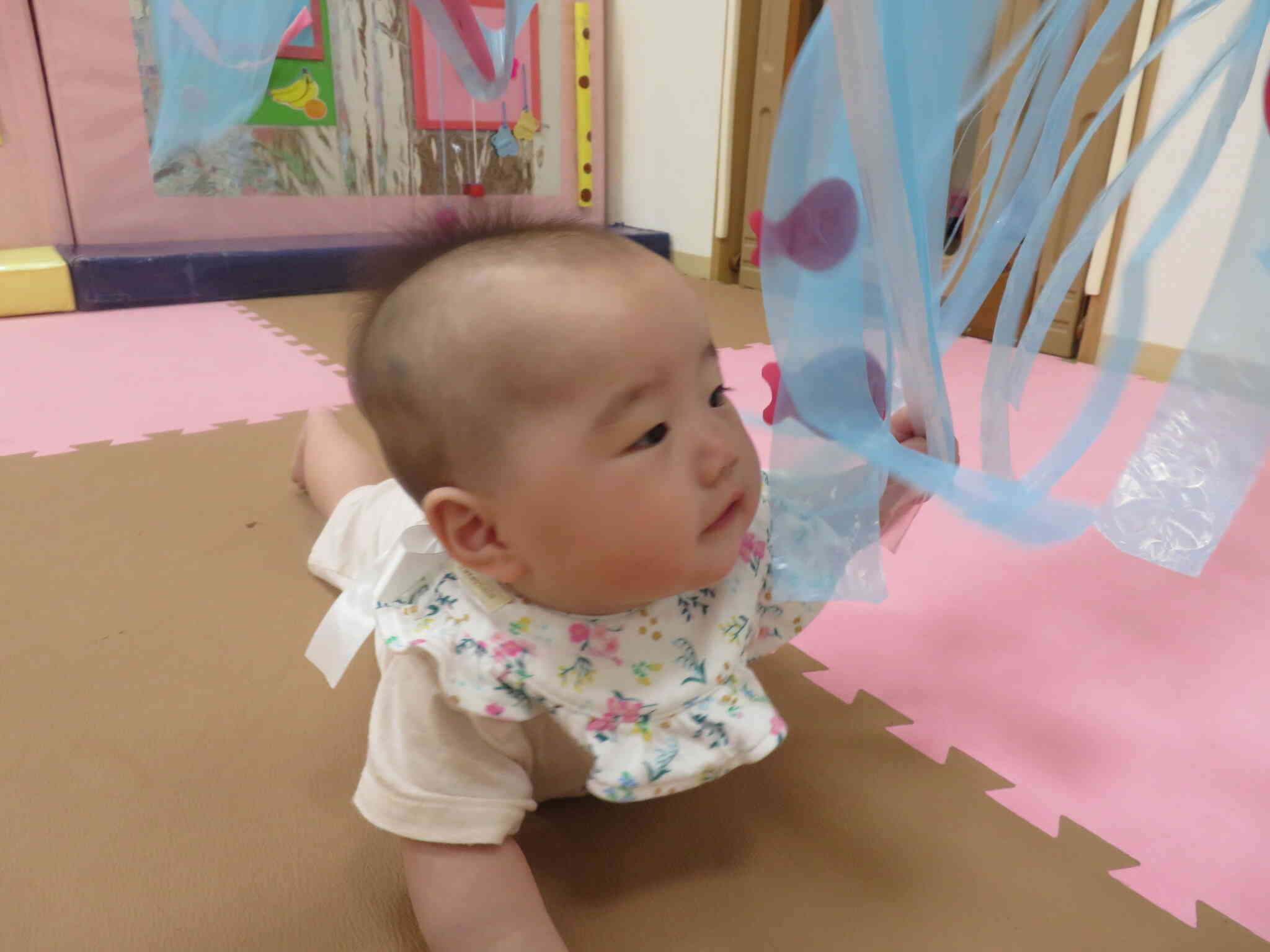 手を伸ばして・・・