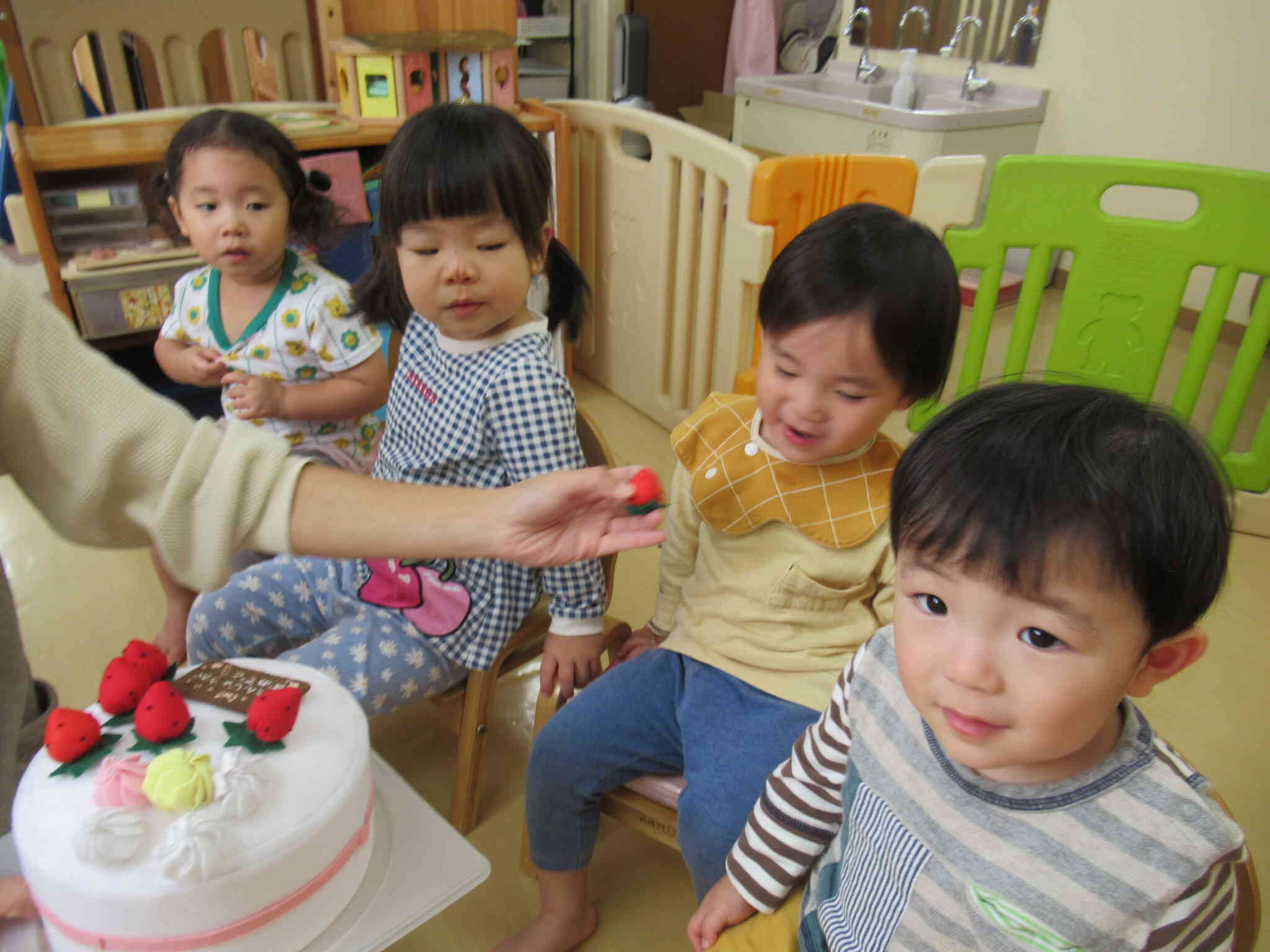 ケーキの飾りつけをしたよ