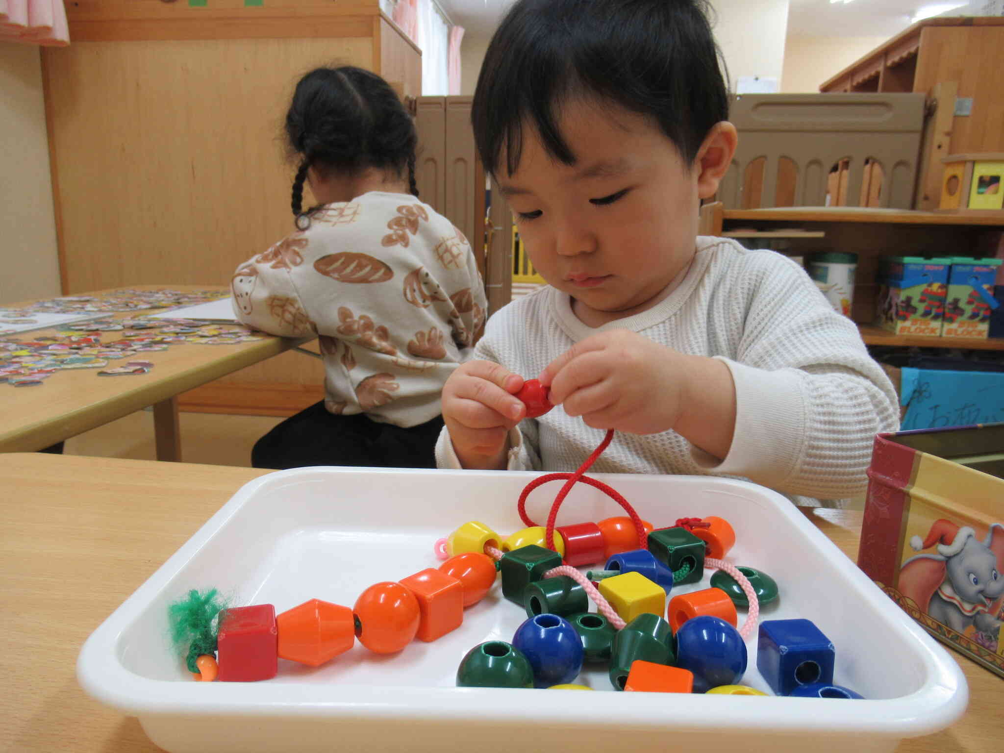 ヒモ通し～１歳児さん～