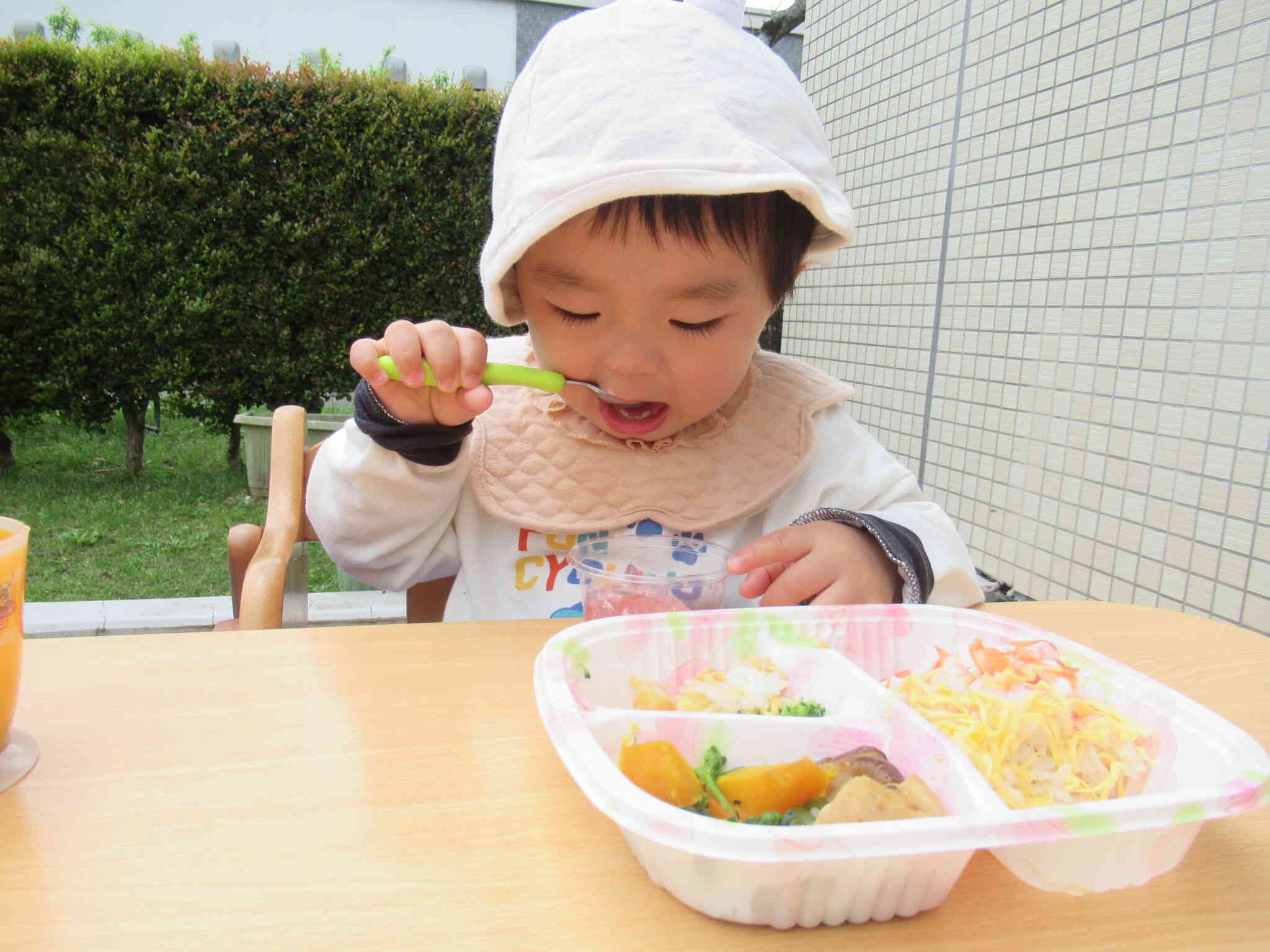 ゼリーから食べよっと！