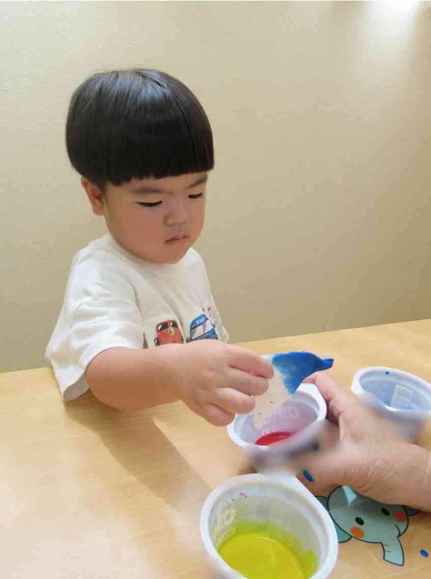 どの色からつけようかな？
