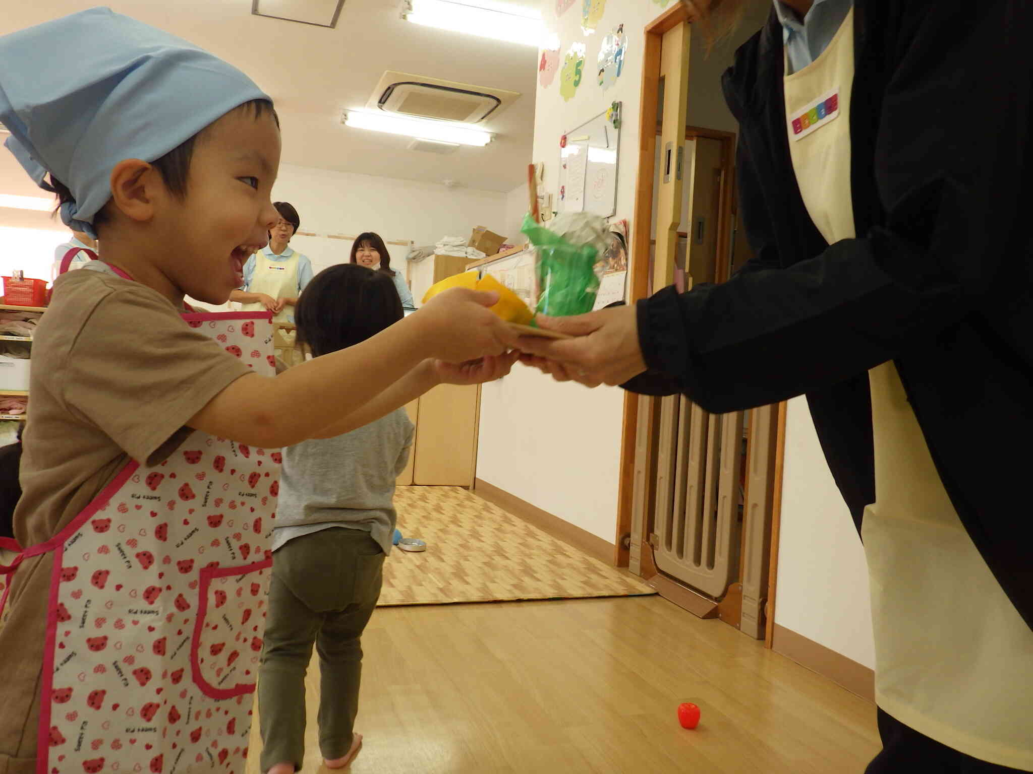 おみせやさんごっこ①｜ニチイキッズ熊本すぎかみ保育園｜ニチイキッズ