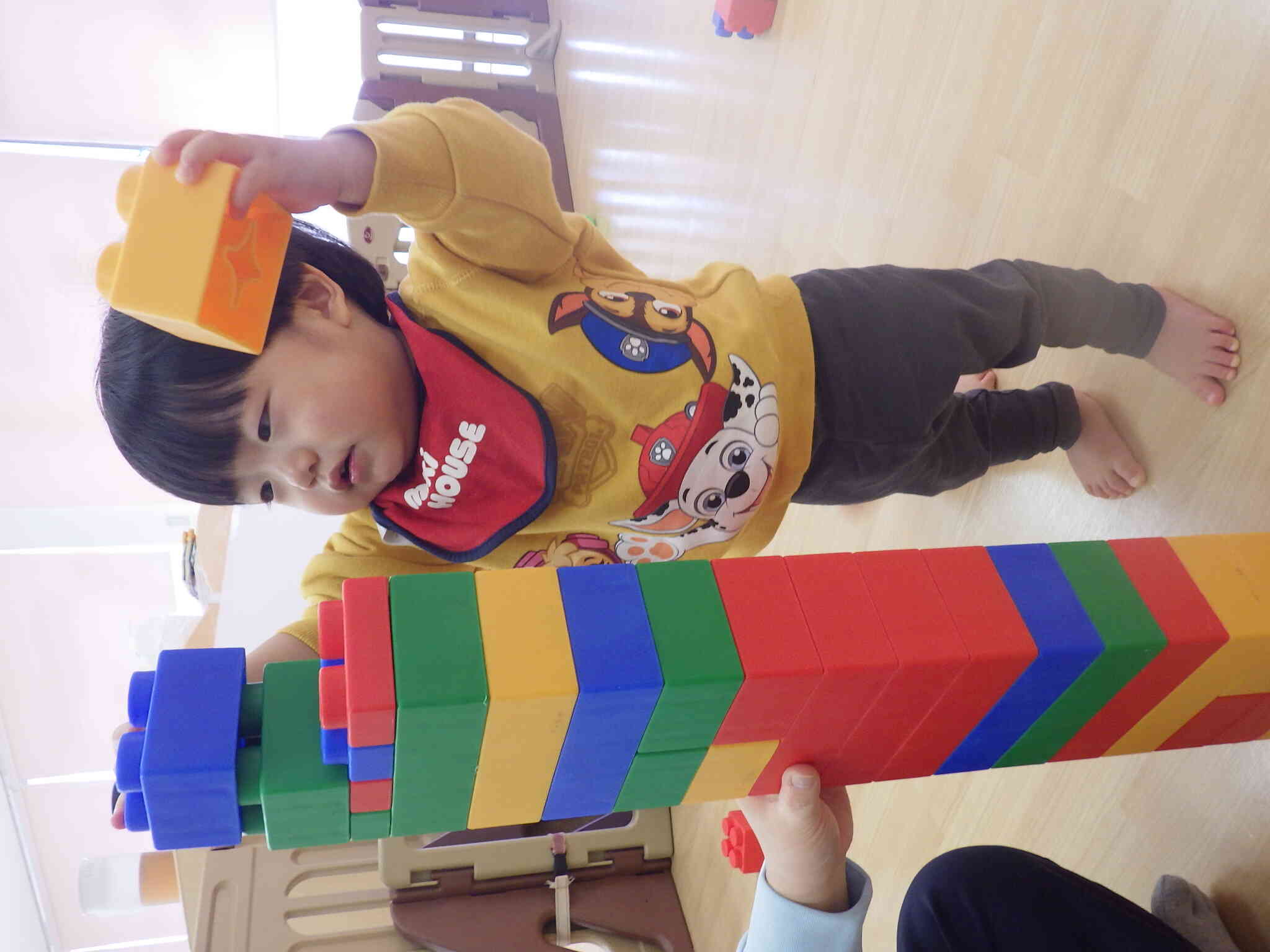 高い高い！！｜ニチイキッズ熊本すぎかみ保育園｜ニチイキッズ