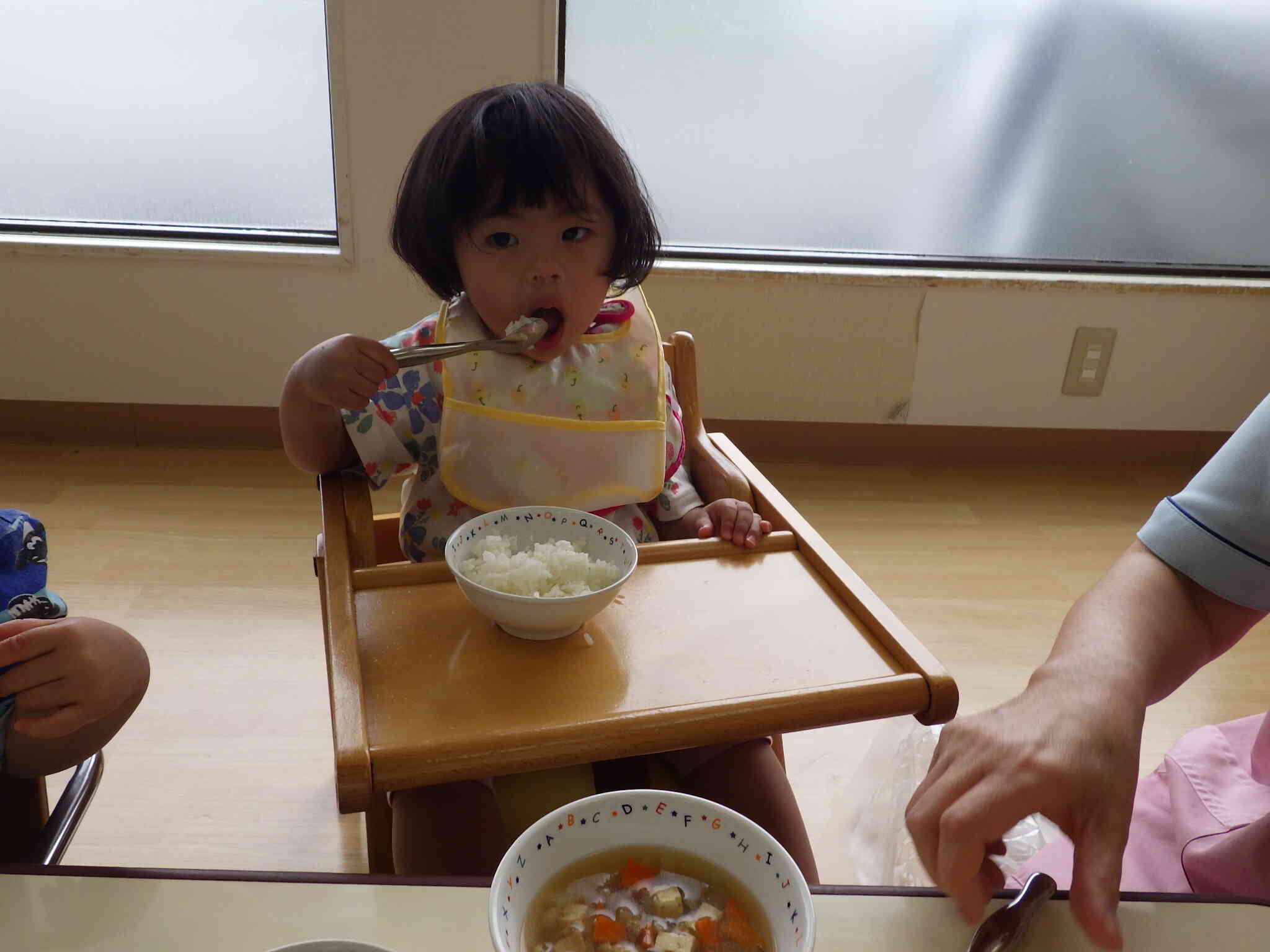 私も食べるゾ～！