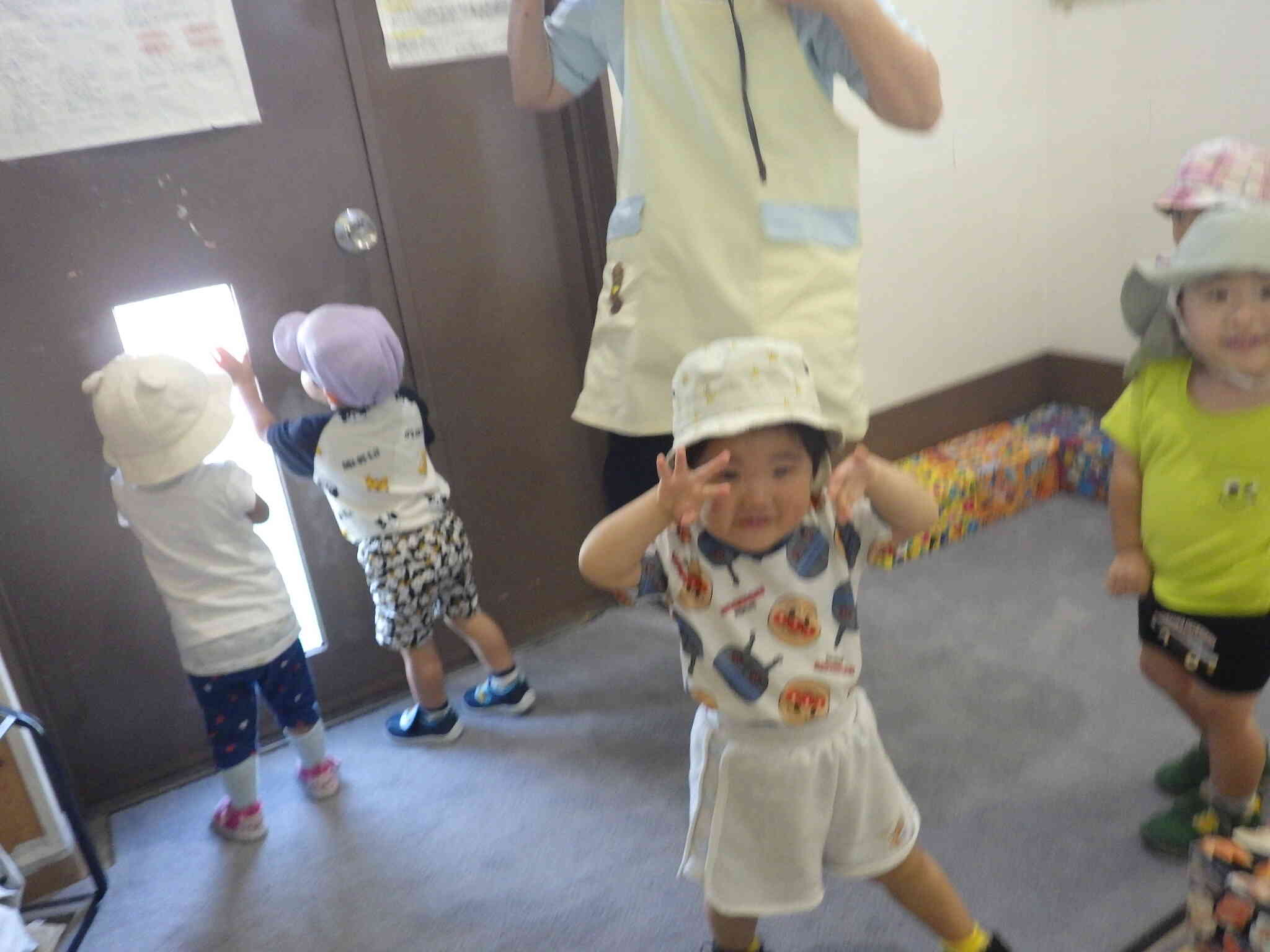 お散歩いってきまーす♪