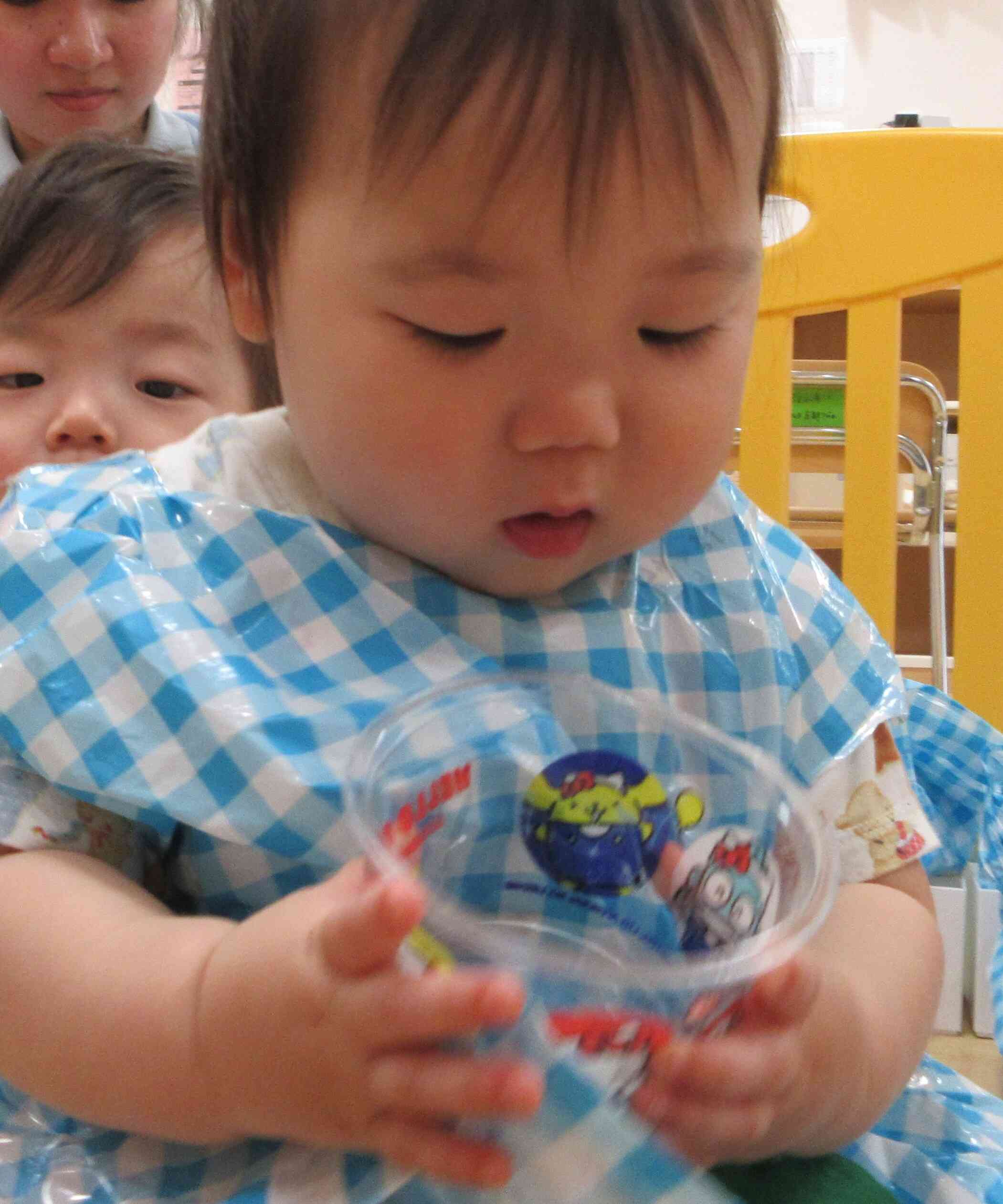 0歳児のお友達も気に入って身に着けてくれてます♡
