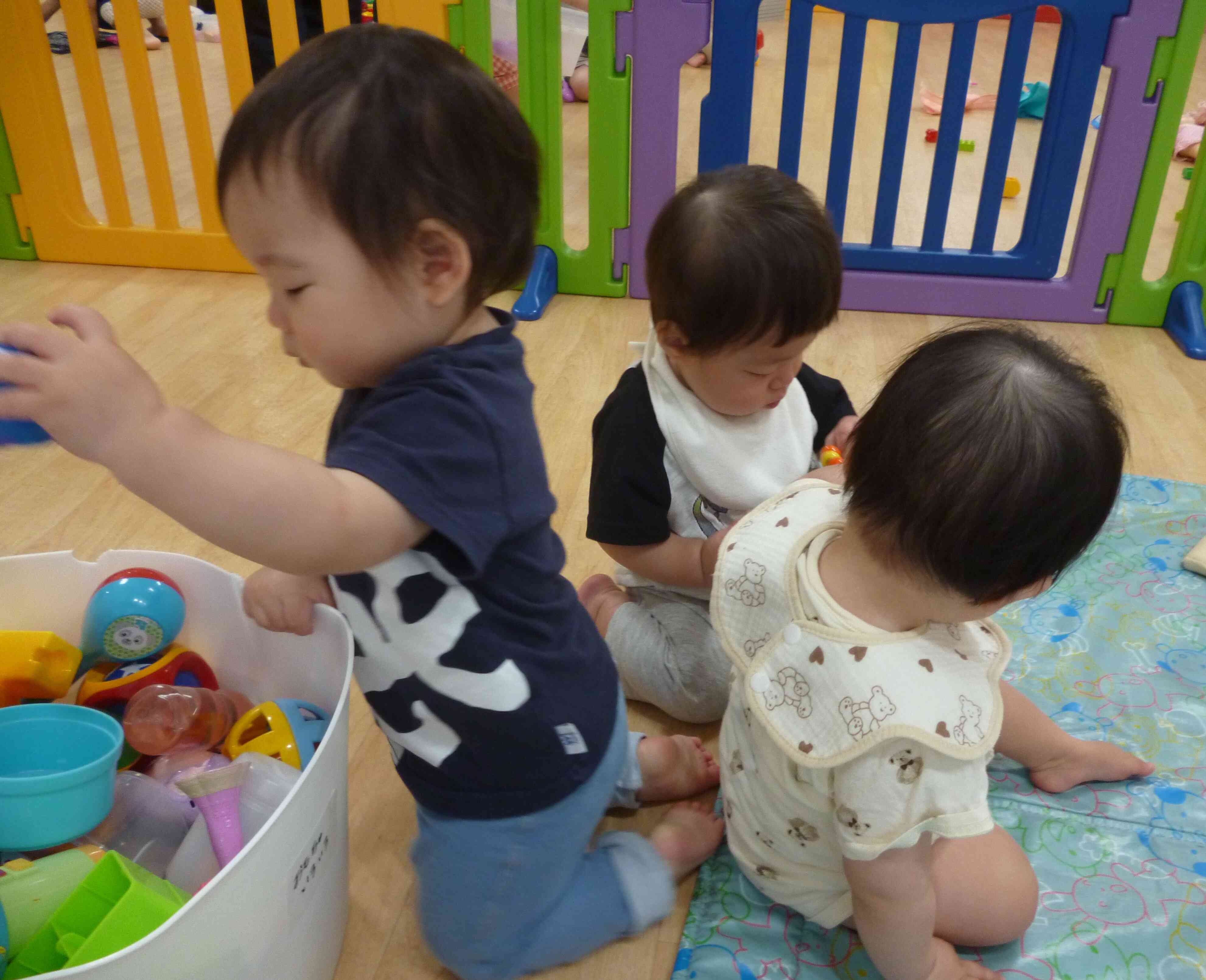 最後はみんなで一緒におもちゃで遊んだよ☆