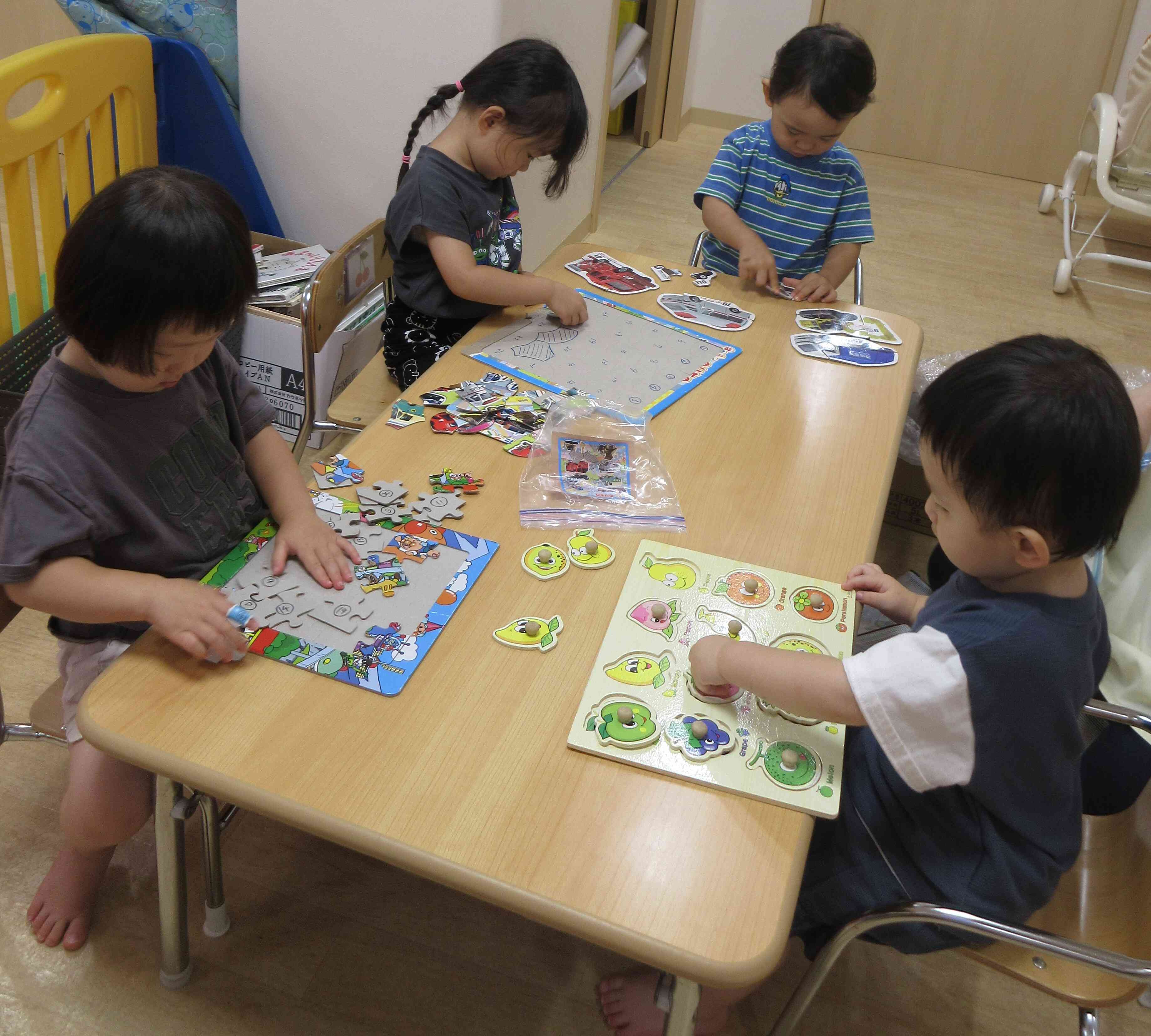 この日はパズルで遊びました！