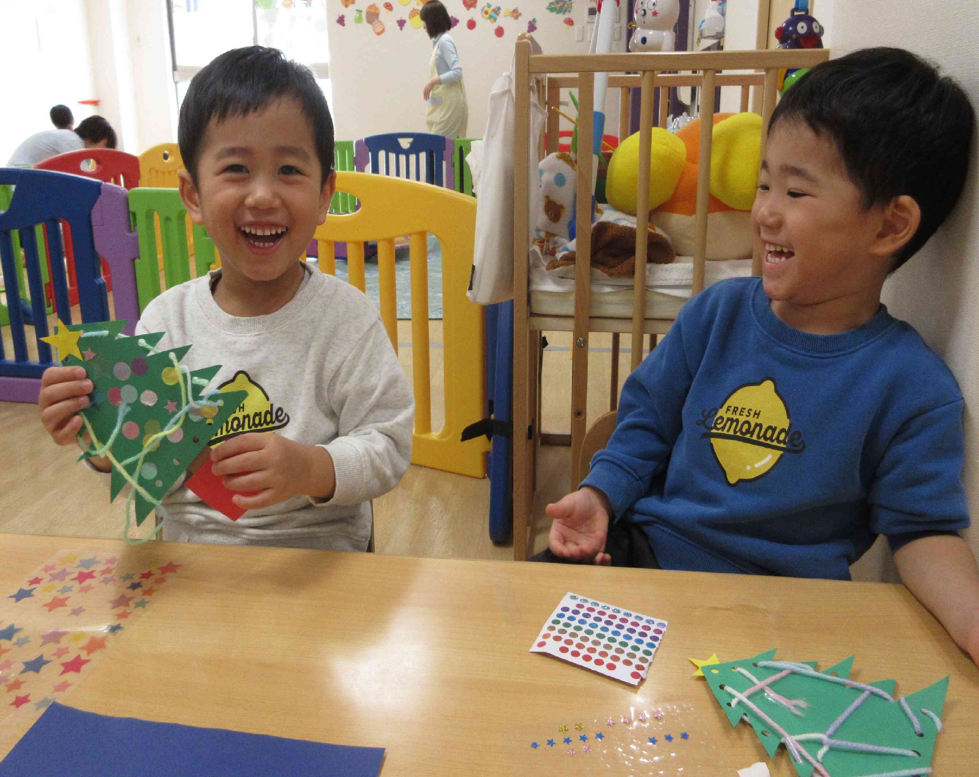 一緒に製作活動すると楽しいね♪