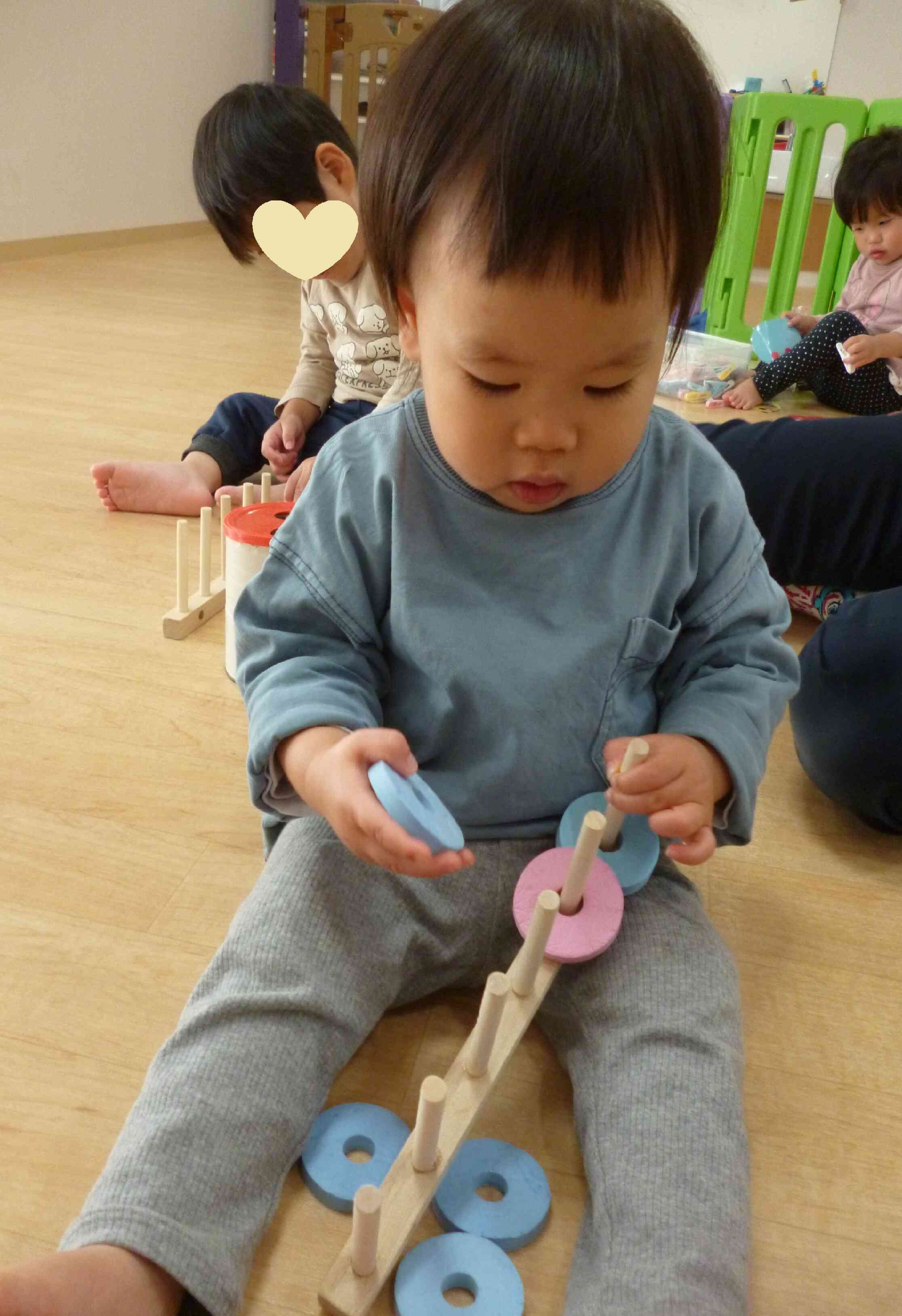 指先を使った遊び♪　1歳児　あひる組