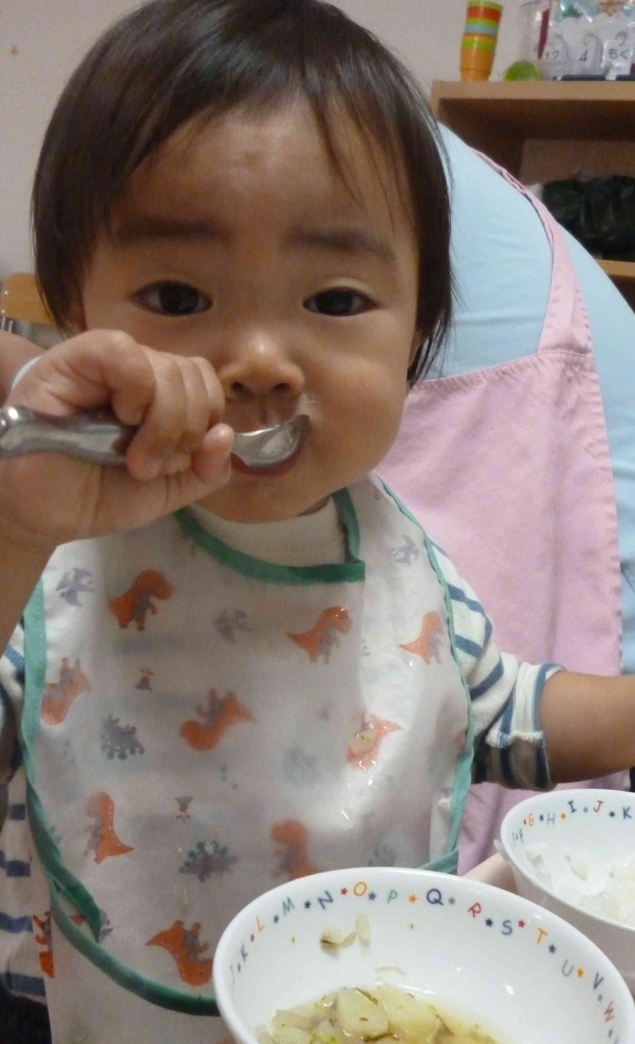 スプーン持ち上手です！