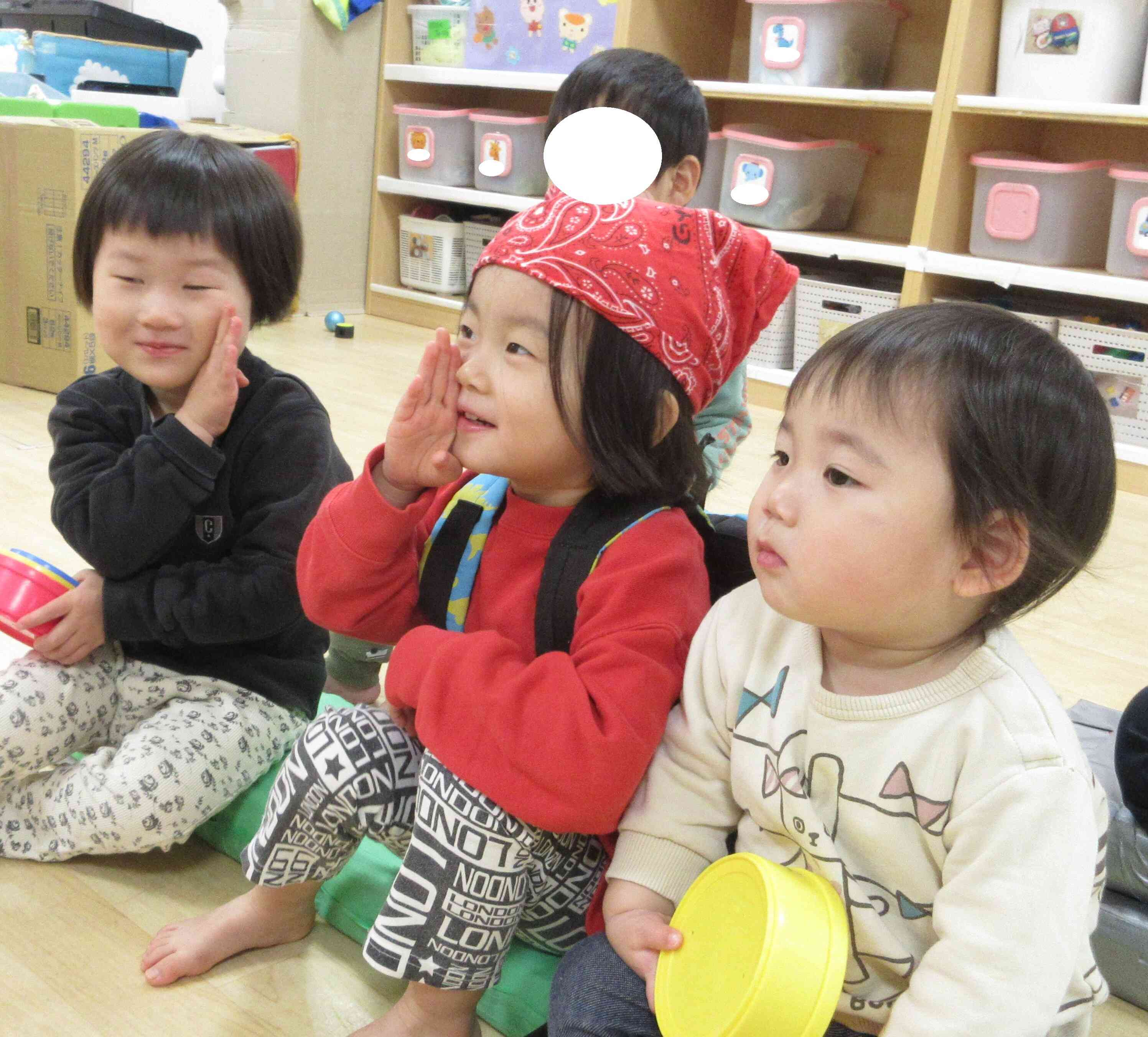 絵本に出てくるお化けの真似をして楽しんだよ☆